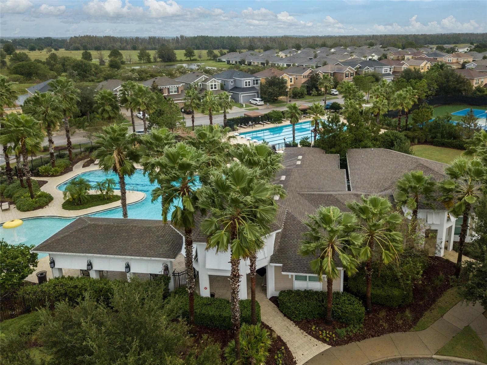 Single Family Residence at 33564 WILLOW POINT CT, WESLEY CHAPEL, photo 87 of 92