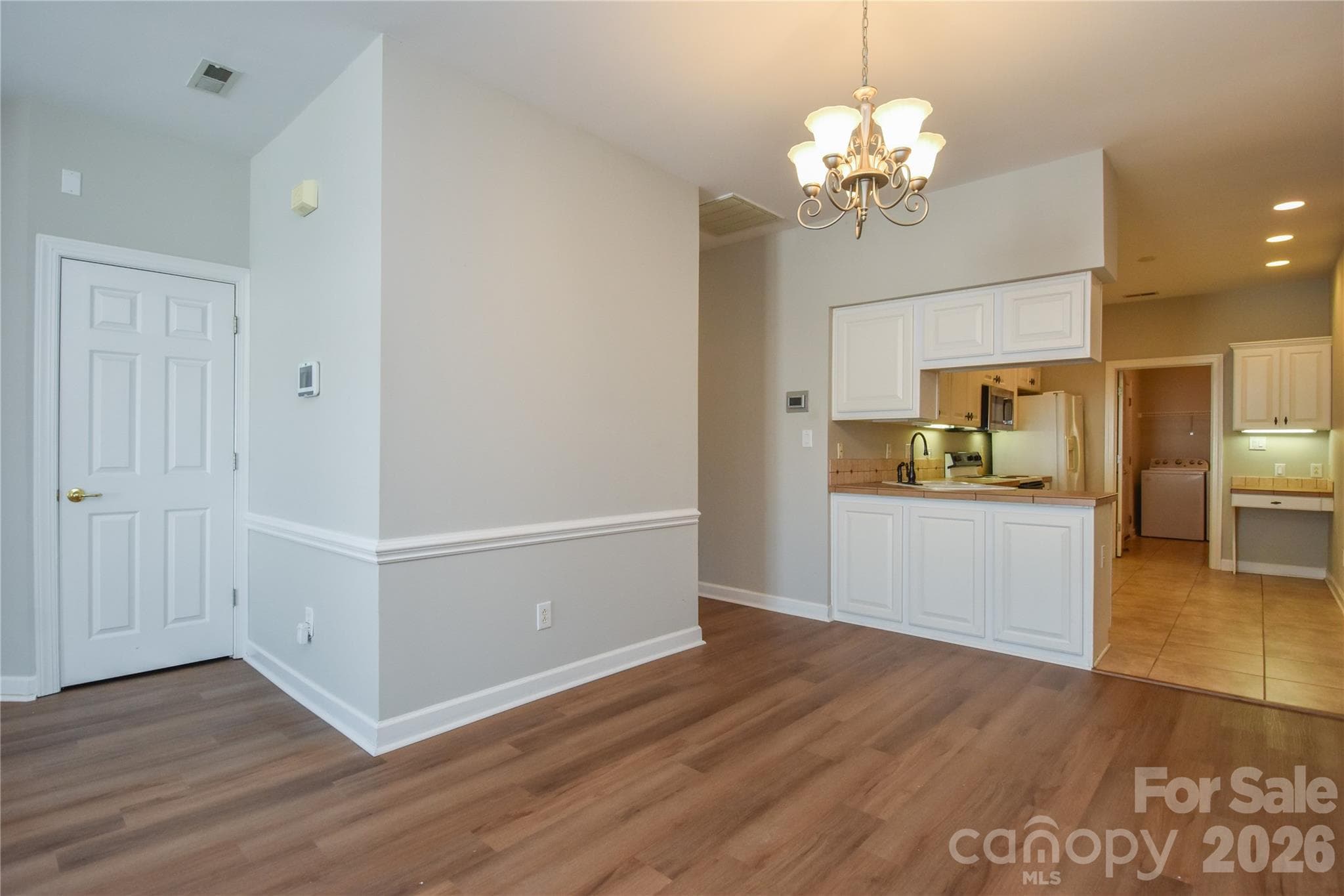 Condominium at 8332 Highland Glen Drive, Charlotte, photo 9 of 25
