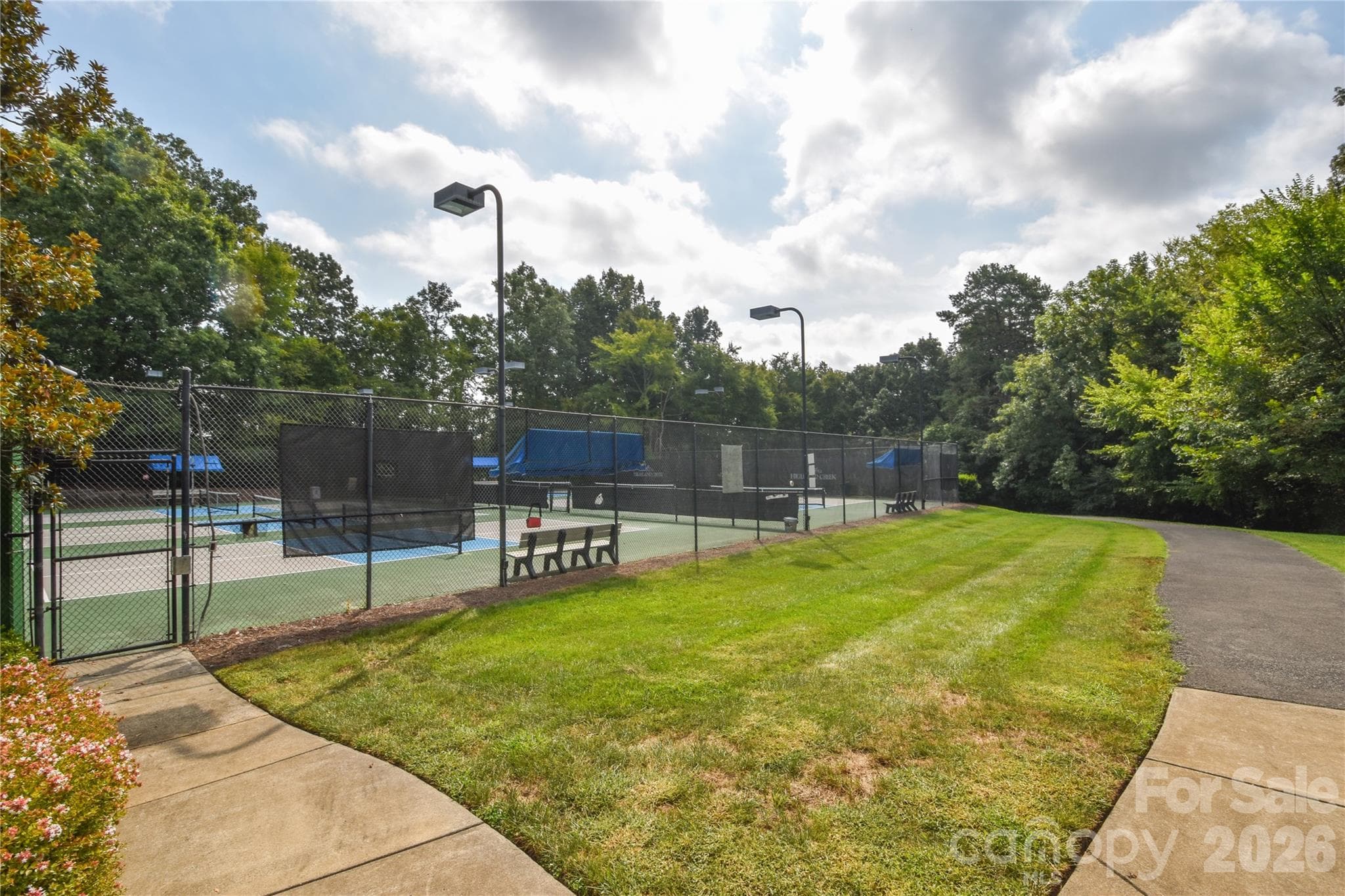 Condominium at 8332 Highland Glen Drive, Charlotte, photo 25 of 25