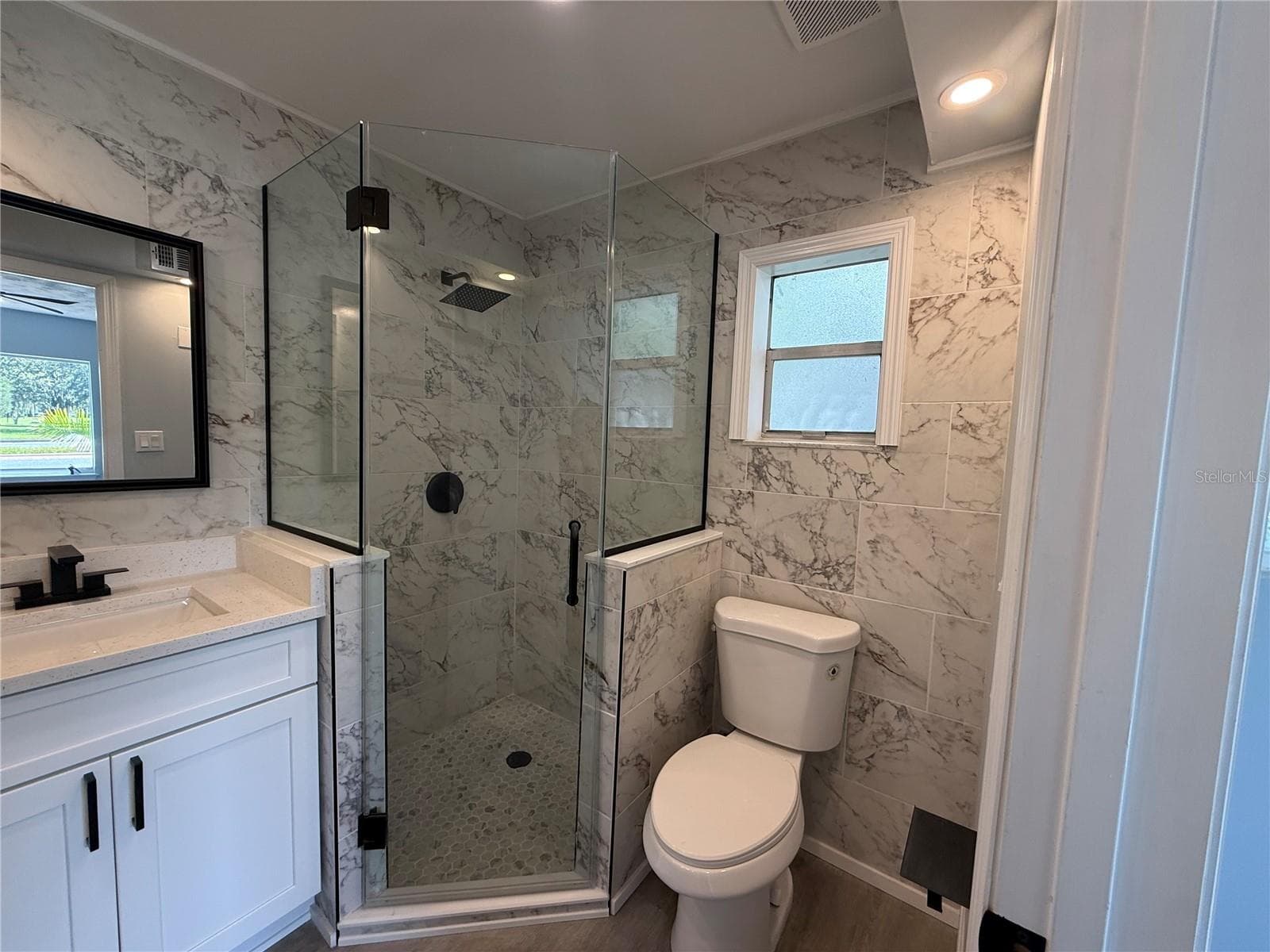 Master Bathroom fully renovated - 1000 E DIXIE AVE, LEESBURG