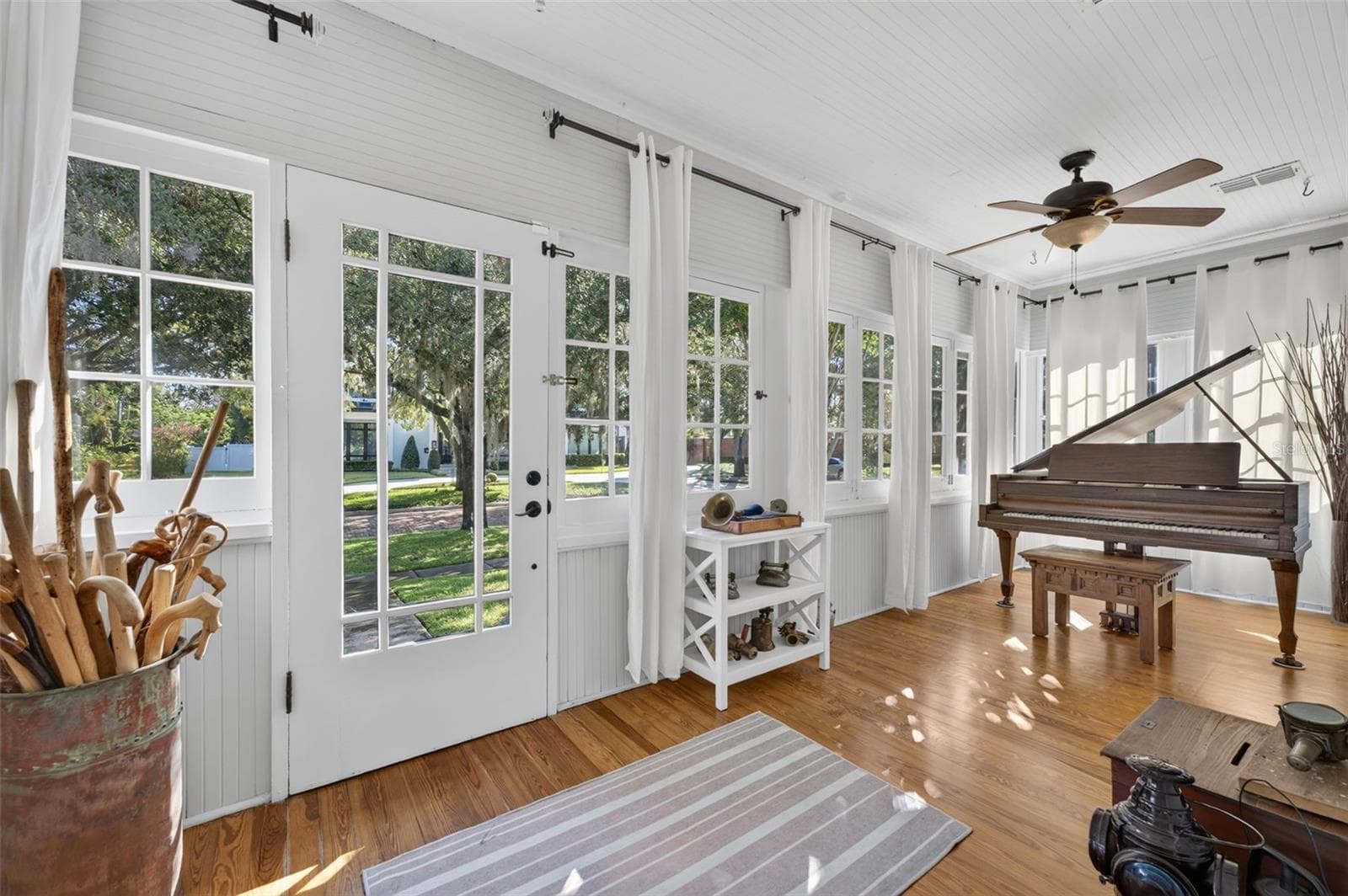 Single Family Residence at 443 BROADVIEW AVE, WINTER PARK, photo 6 of 46