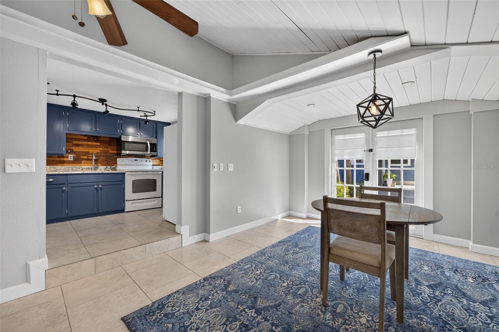 Guest cottage - 443 BROADVIEW AVE, WINTER PARK