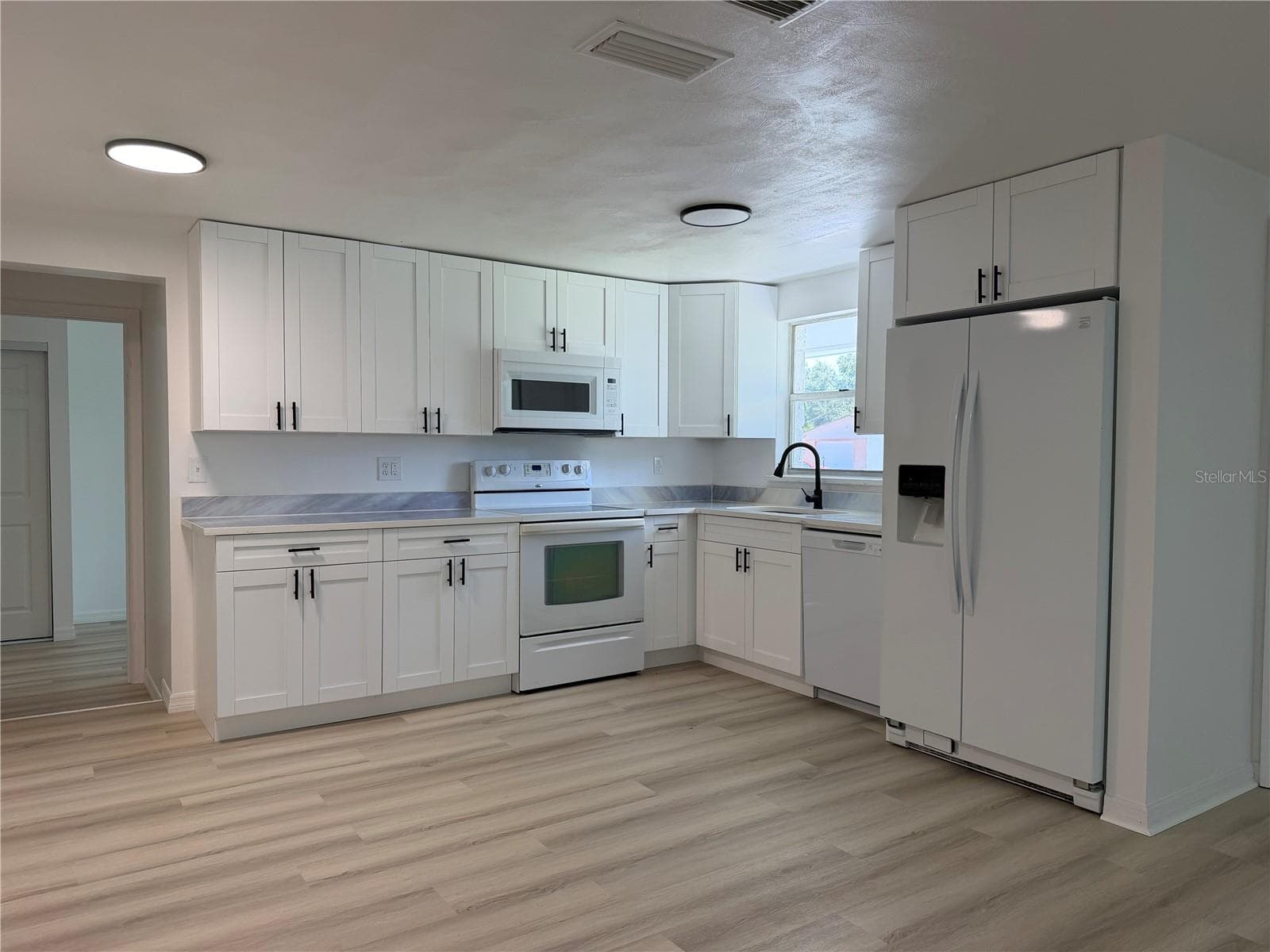Kitchen - 4533 GRAND CENTRAL AVE, NEW PORT RICHEY
