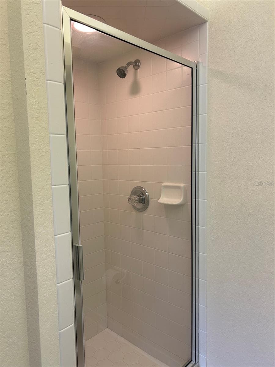 Primary Bath has walk in shower - 508 EAGLE POND DR #508, WINTER HAVEN