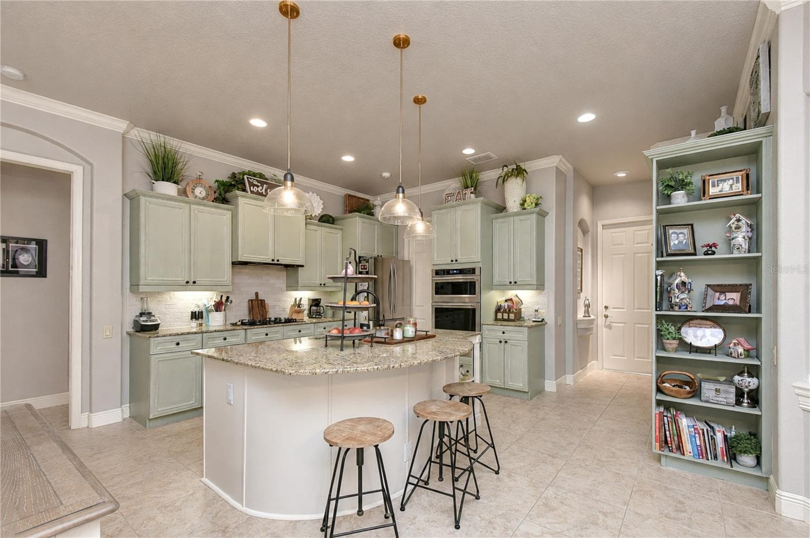 Single Family Residence at 20622 BROADWATER DR, LAND O LAKES, photo 18 of 49