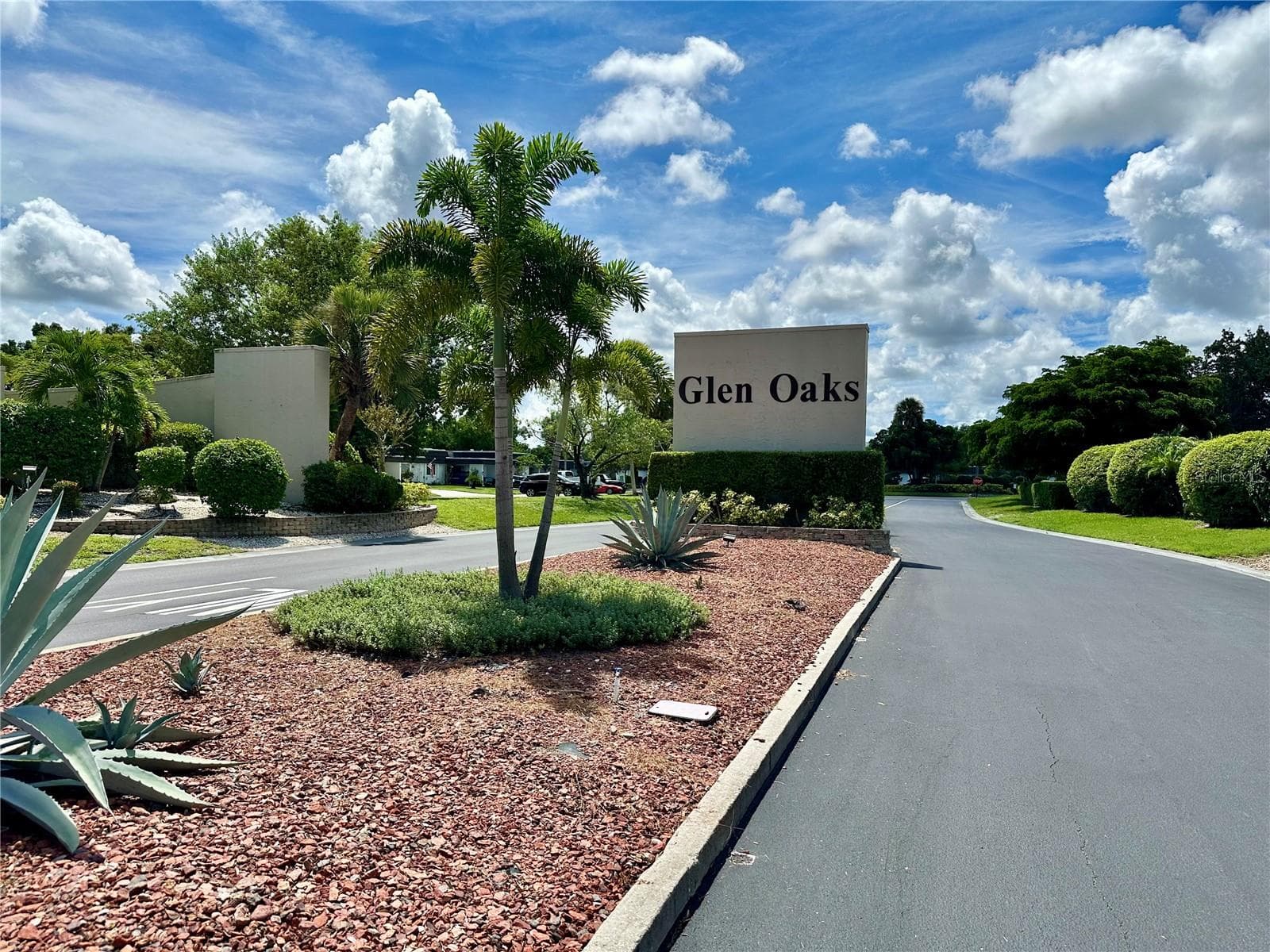 Condominium at 1330 GLEN OAKS DR E #370D, SARASOTA, photo 2 of 34