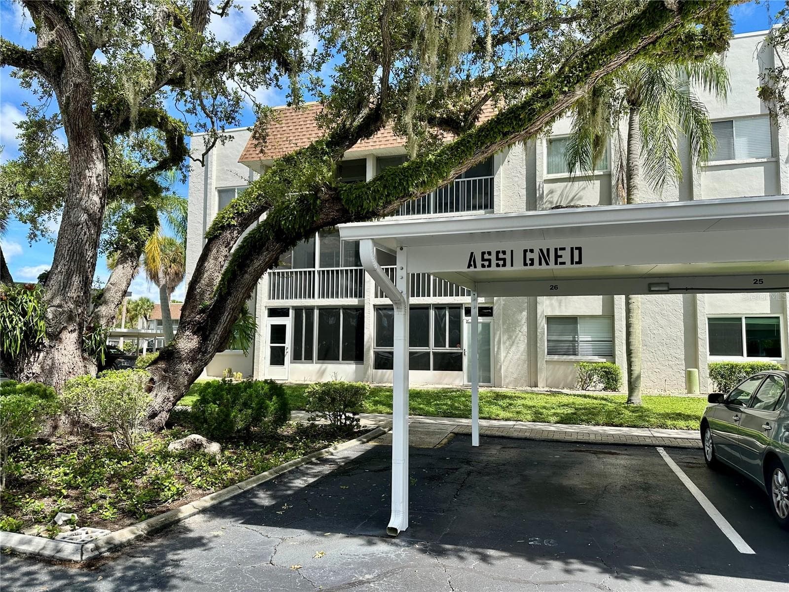 Condominium at 1330 GLEN OAKS DR E #370D, SARASOTA, photo 3 of 34