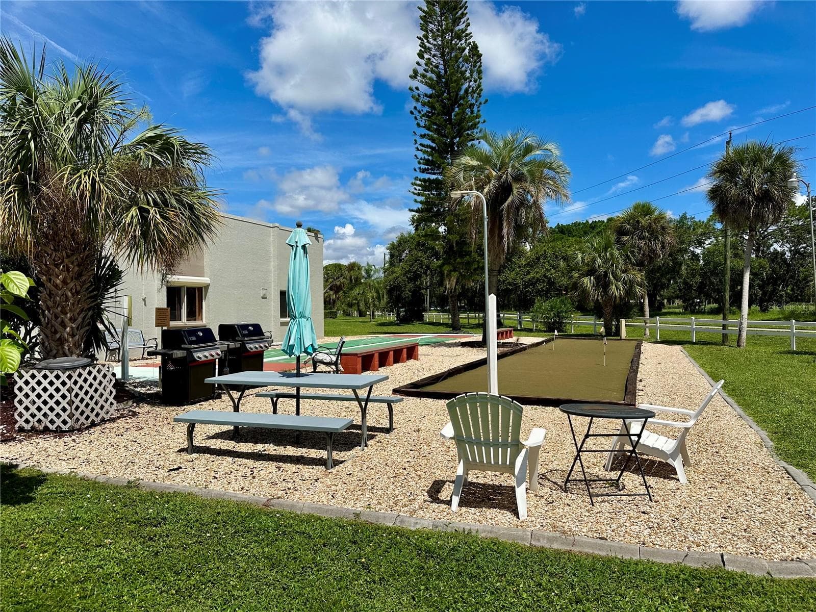 Condominium at 1330 GLEN OAKS DR E #370D, SARASOTA, photo 32 of 34