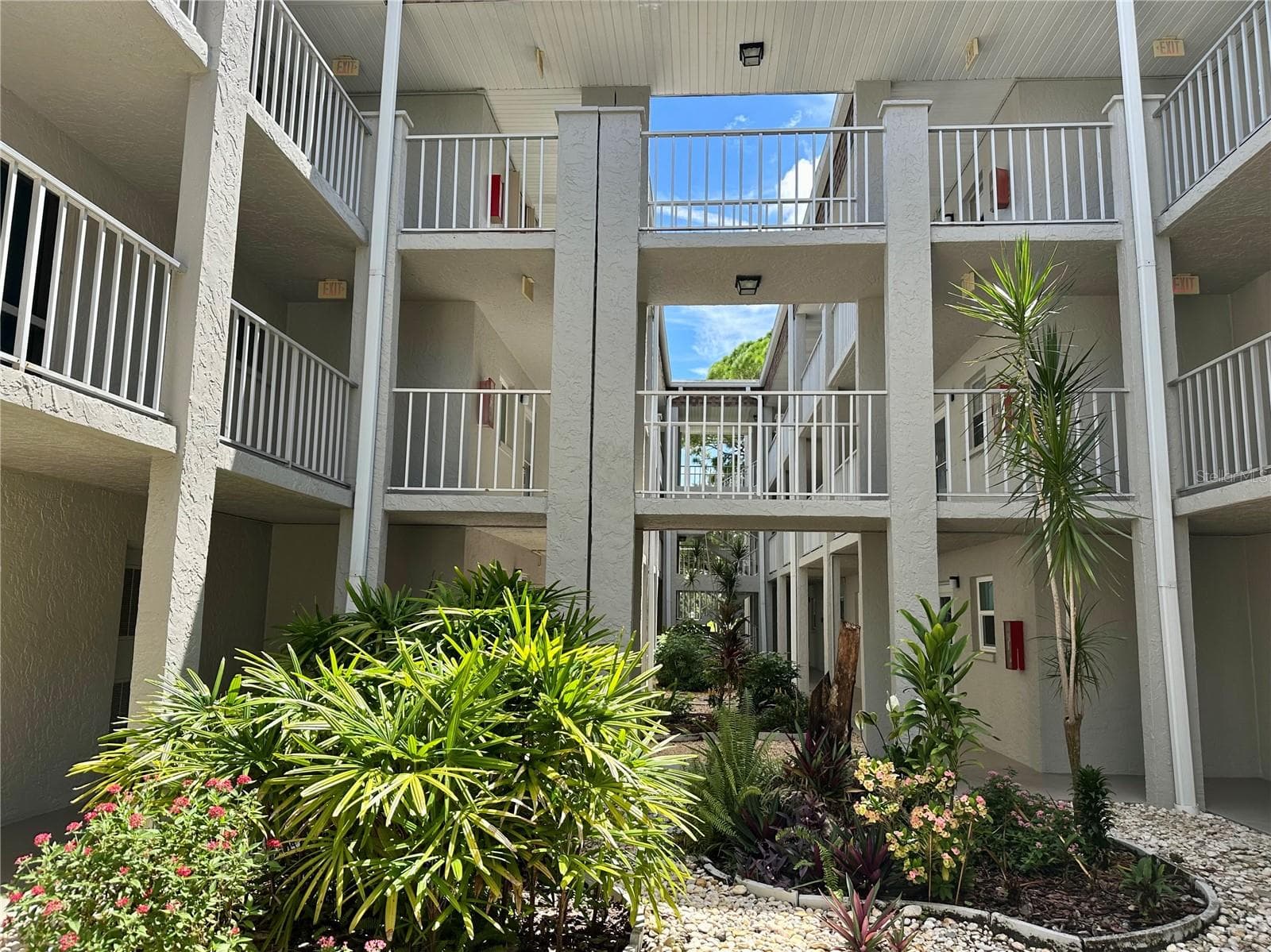 Condominium at 1330 GLEN OAKS DR E #370D, SARASOTA, photo 34 of 34