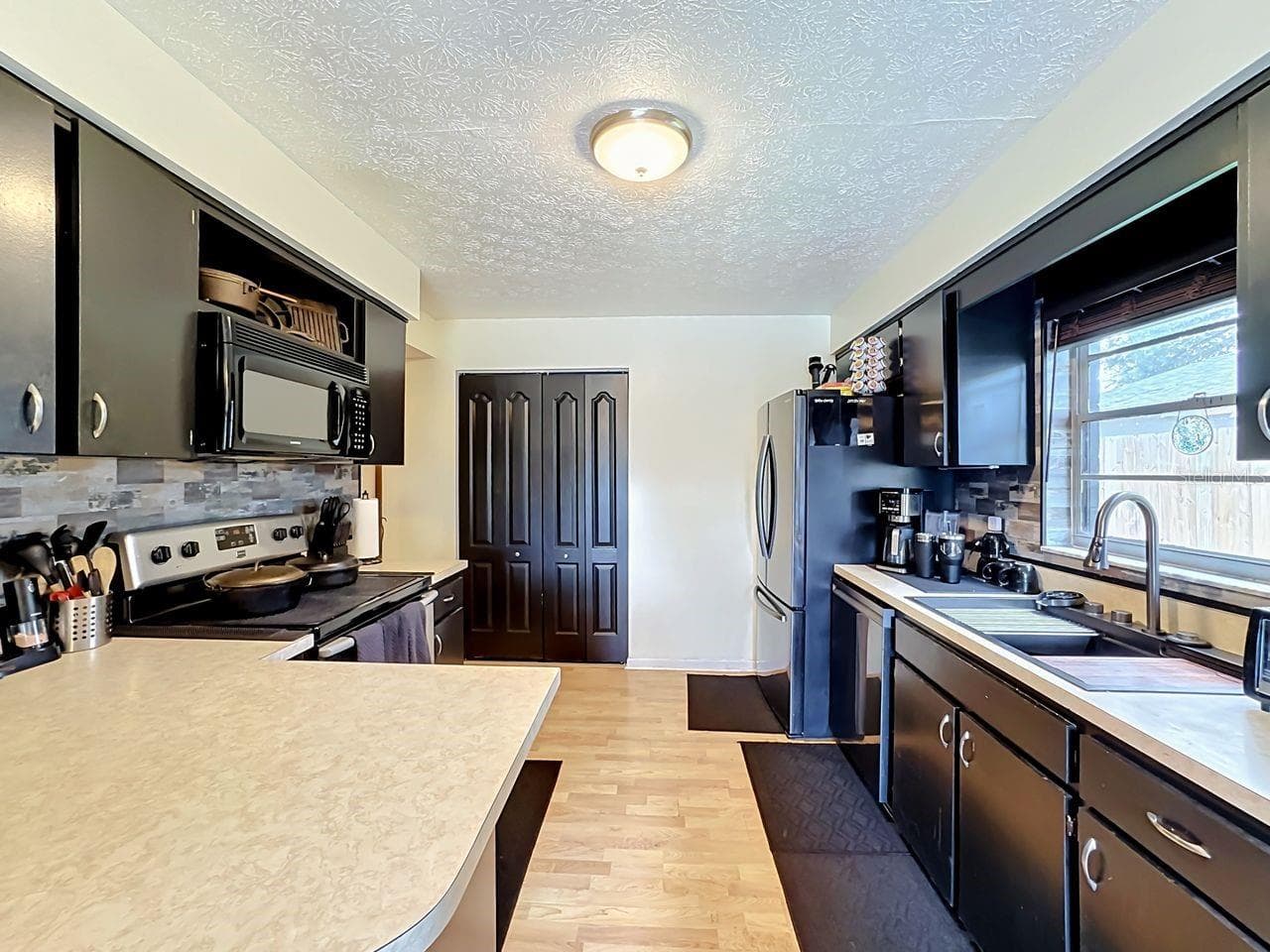 Single Family Residence at 118 EUCLID LOOP, SEFFNER, photo 14 of 47