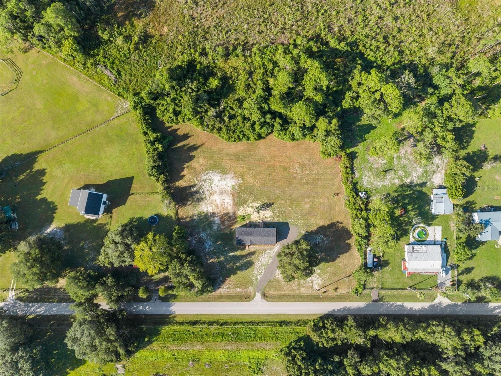 Manufactured Home at 12610 SE 115 ST, OCKLAWAHA, photo 2 of 37
