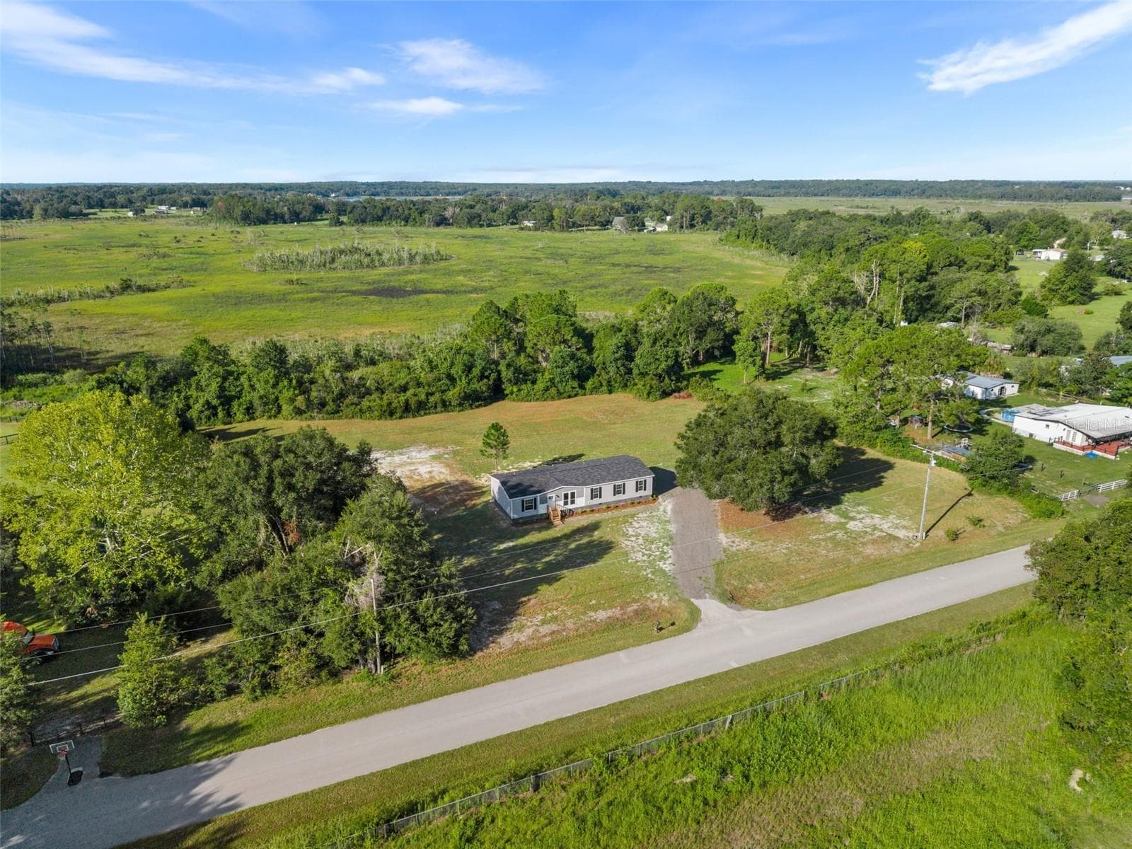 Manufactured Home at 12610 SE 115 ST, OCKLAWAHA, photo 3 of 37