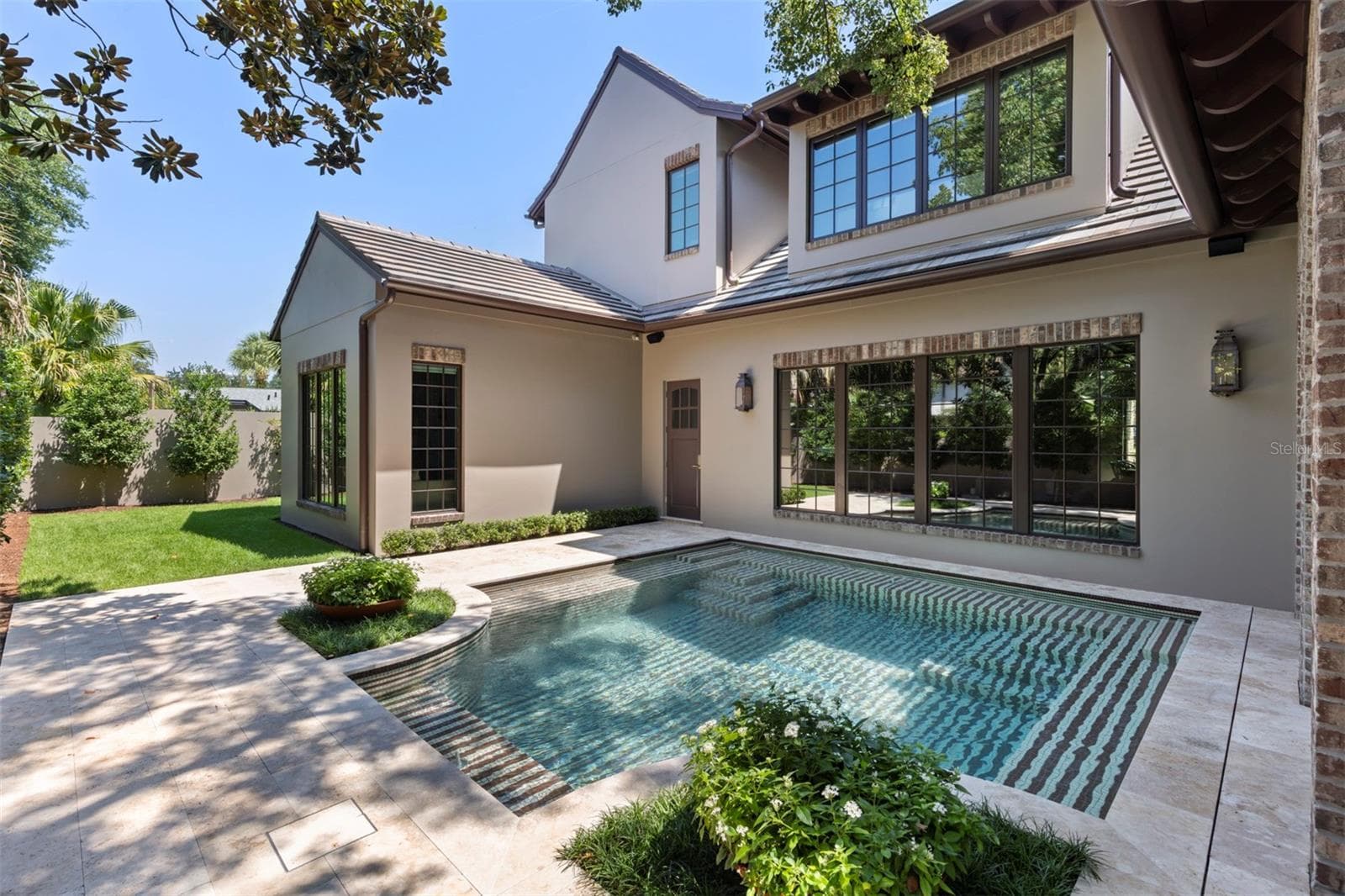 Back Exterior/Pool - 702 VIA BELLA, WINTER PARK