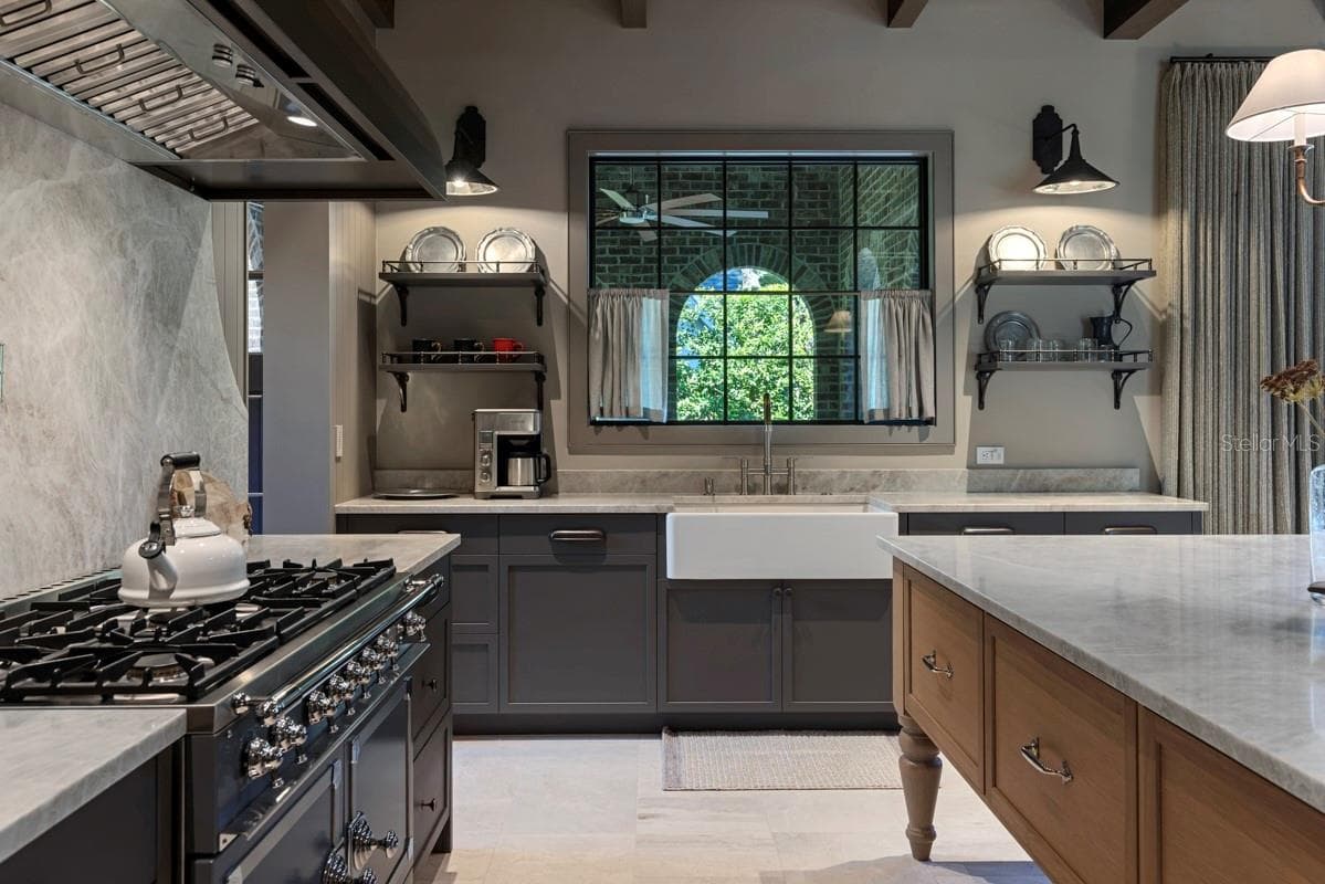 Kitchen - 702 VIA BELLA, WINTER PARK