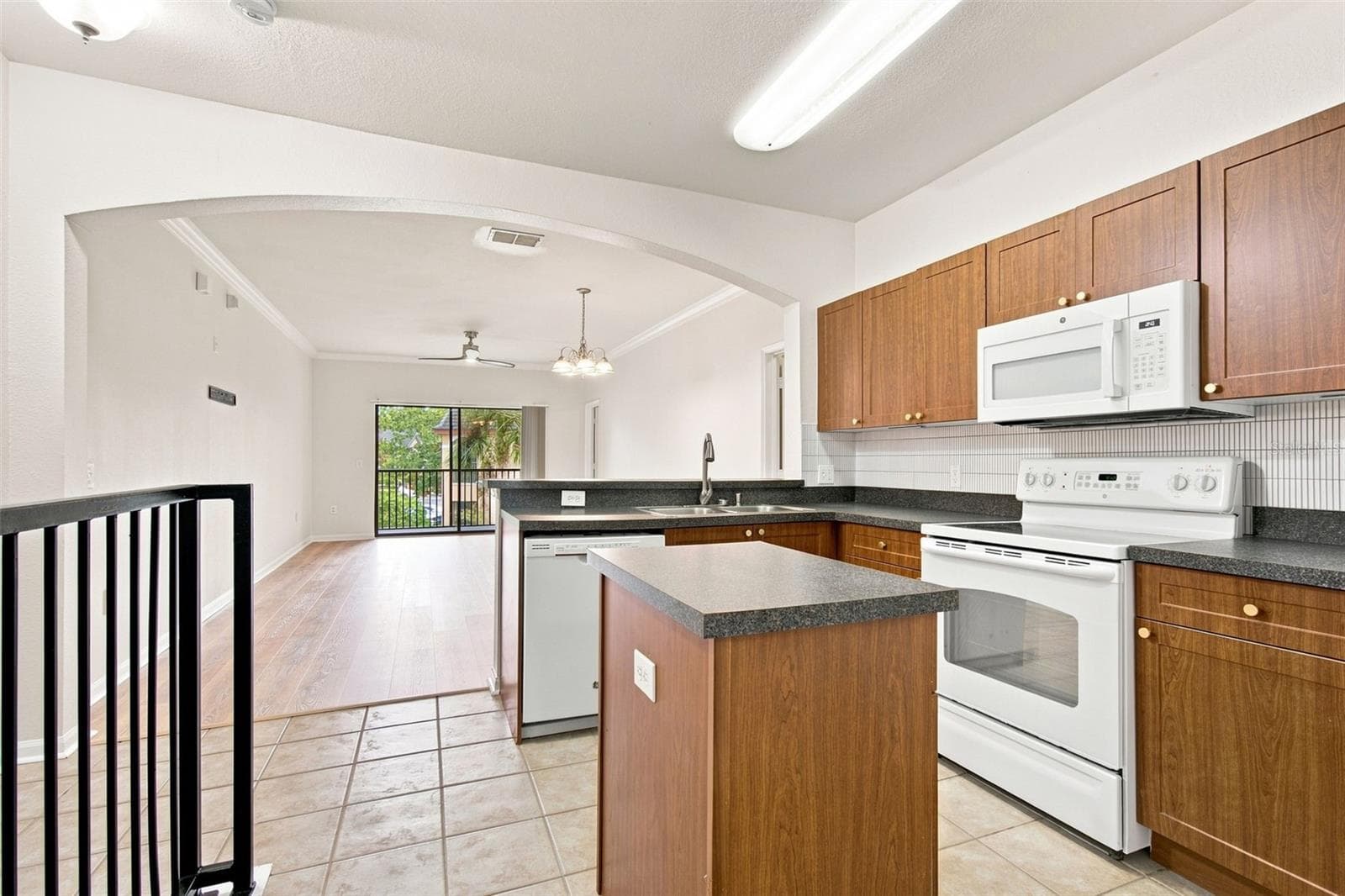 Kitchen - 2151 CHIANTI PL #12-122, PALM HARBOR