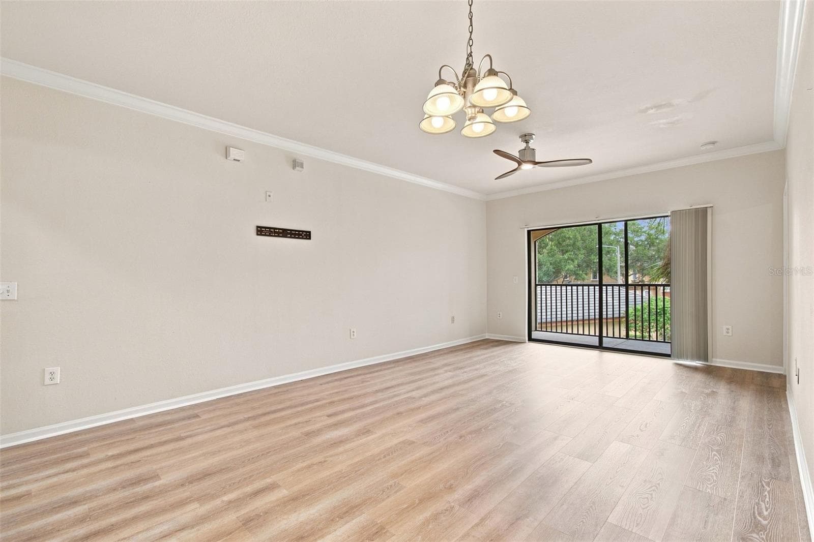 Living room - 2151 CHIANTI PL #12-122, PALM HARBOR