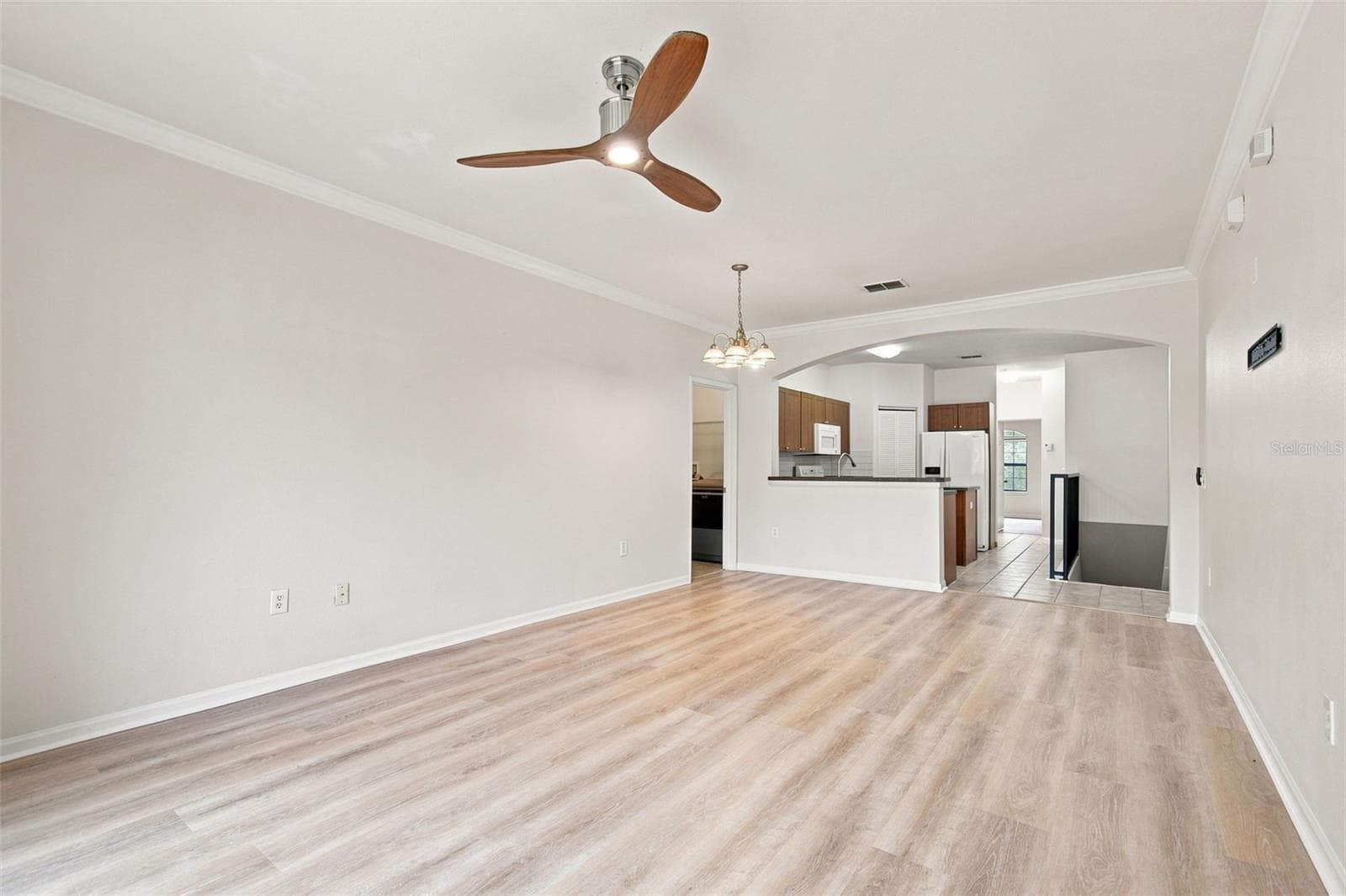 Living roo - 2151 CHIANTI PL #12-122, PALM HARBOR