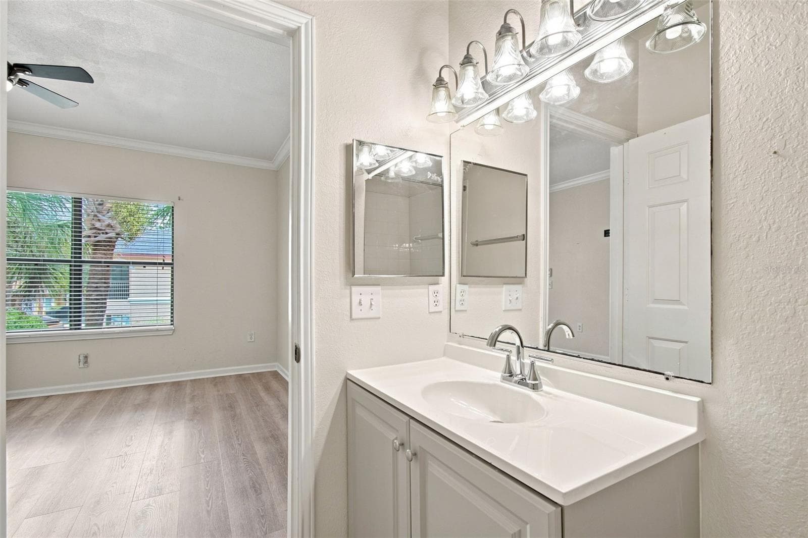 Ensuite Bath (primary) - 2151 CHIANTI PL #12-122, PALM HARBOR