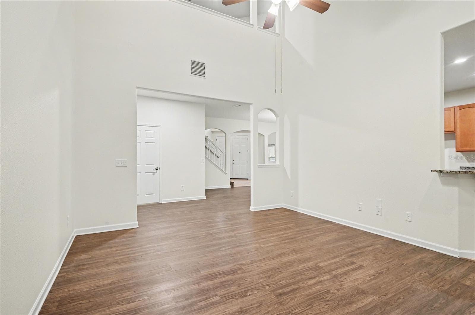 Single Family Residence at 10546 WILLOW RIDGE LOOP, ORLANDO, photo 7 of 29