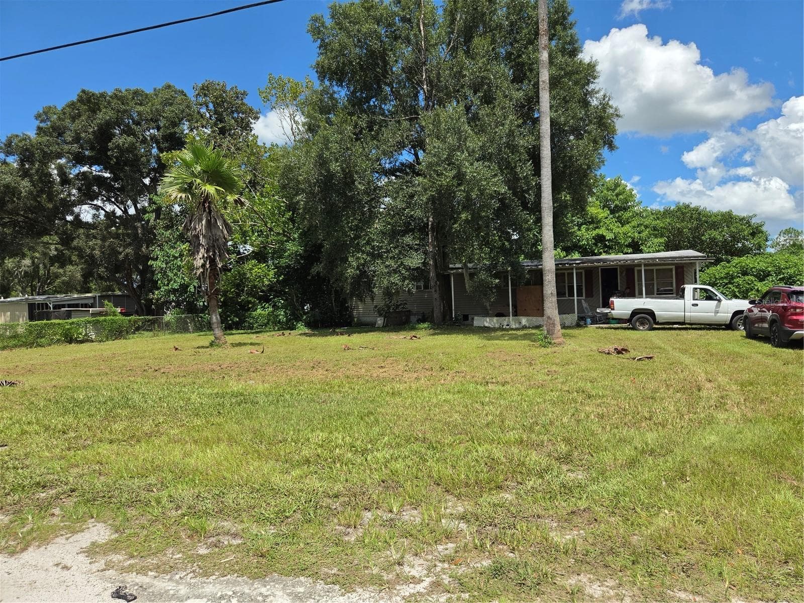 Manufactured Home at 33349 ARTHUR DR, WESLEY CHAPEL, photo 3 of 6