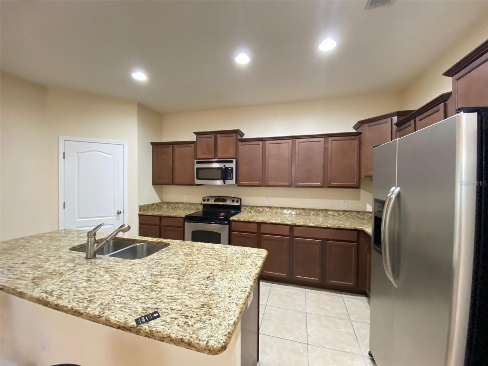Single Family Residence at 2555 CARRICKTON CIR, ORLANDO, photo 6 of 34