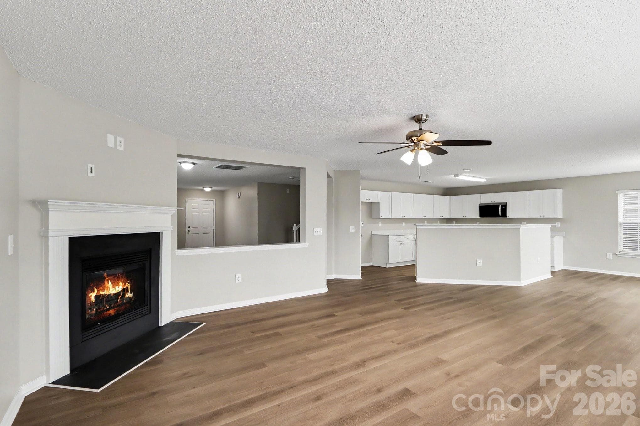 Single Family Residence at 4022 Houldsworth Drive, Charlotte, photo 5 of 30