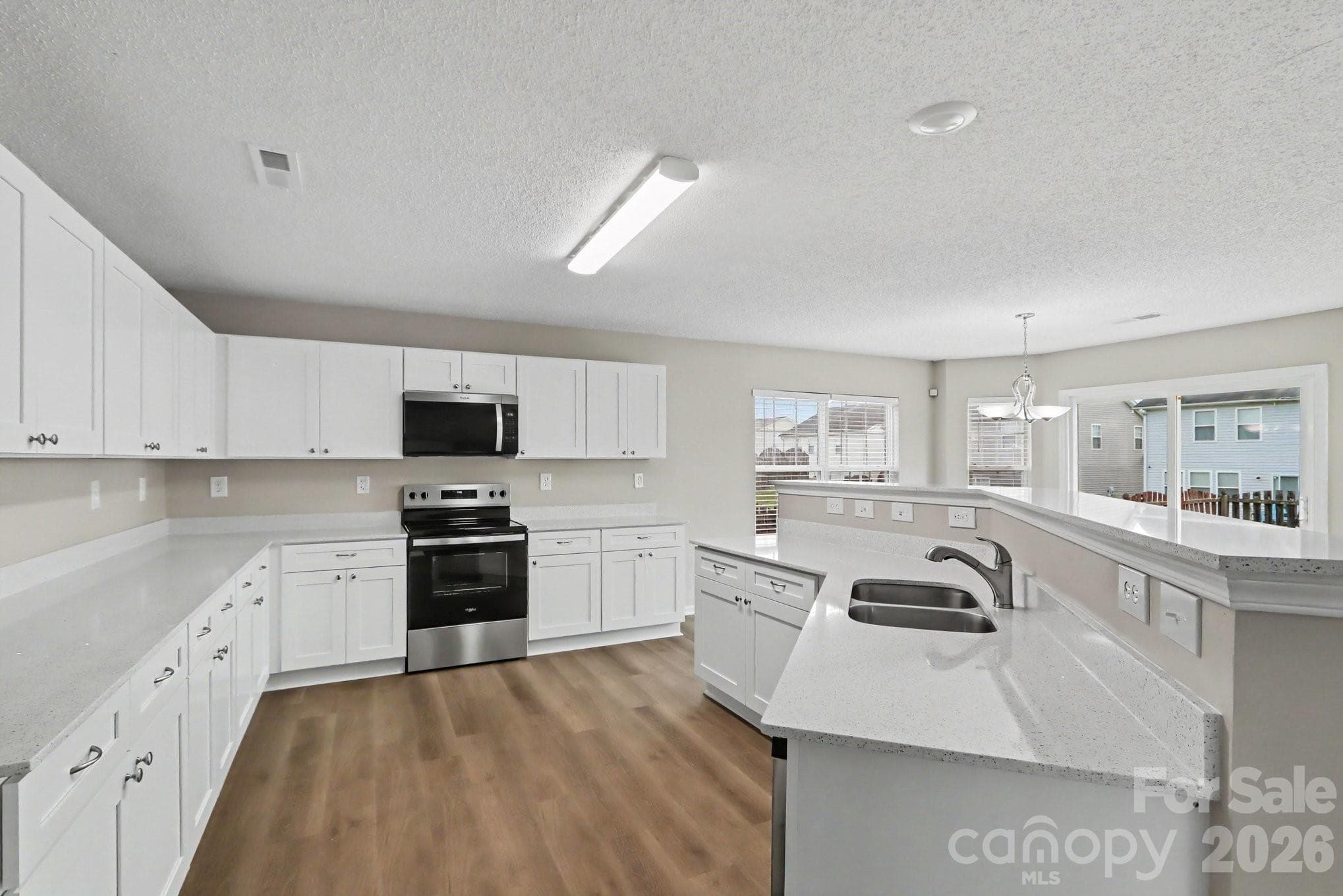 Single Family Residence at 4022 Houldsworth Drive, Charlotte, photo 6 of 30
