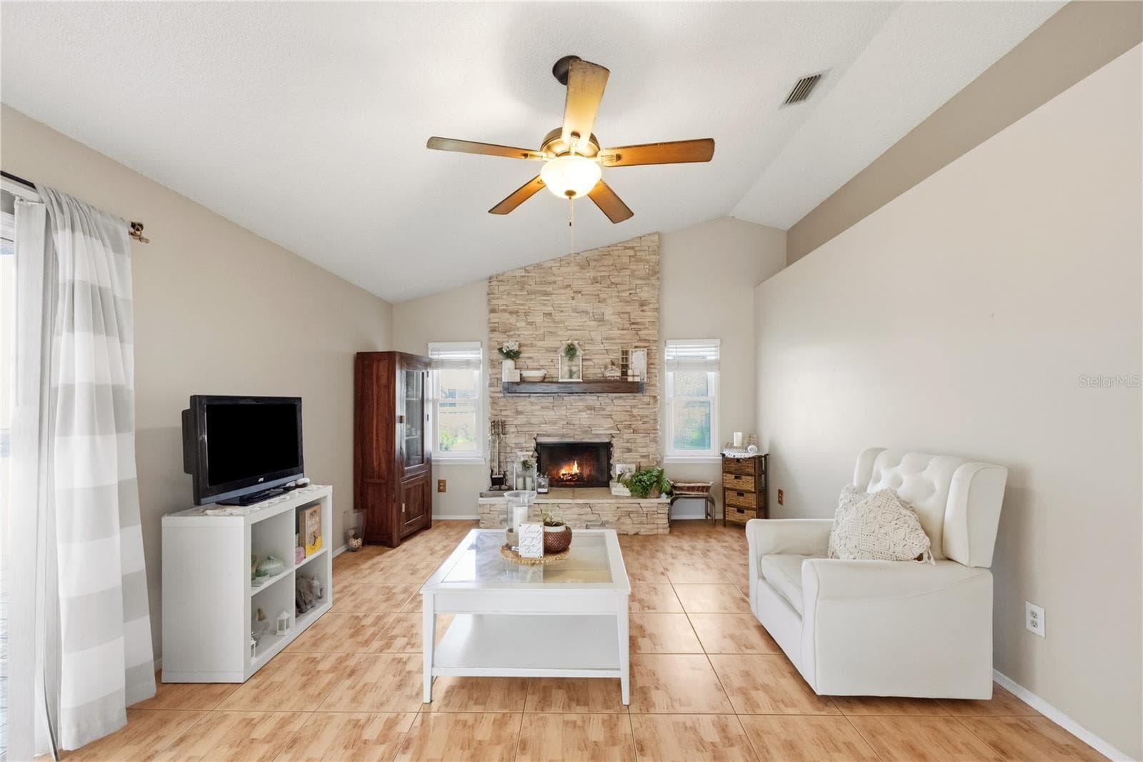 Single Family Residence at 181 HAMMOCK RD SE, PALM BAY, photo 12 of 32