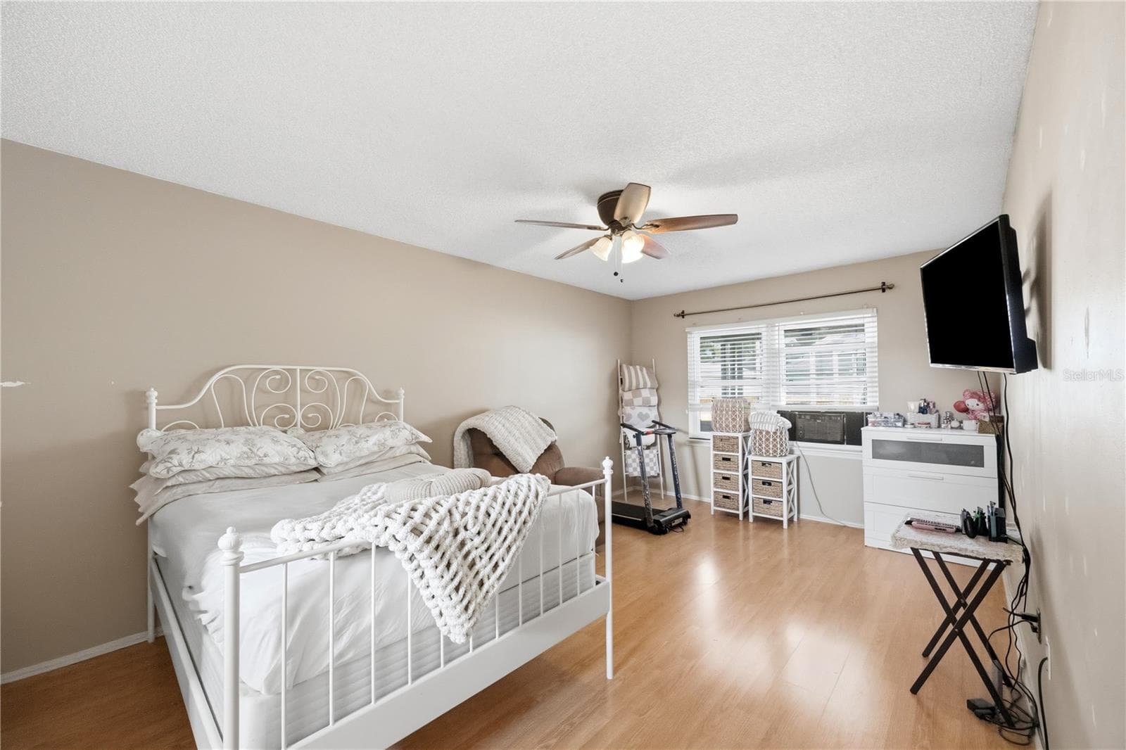 Single Family Residence at 181 HAMMOCK RD SE, PALM BAY, photo 14 of 32