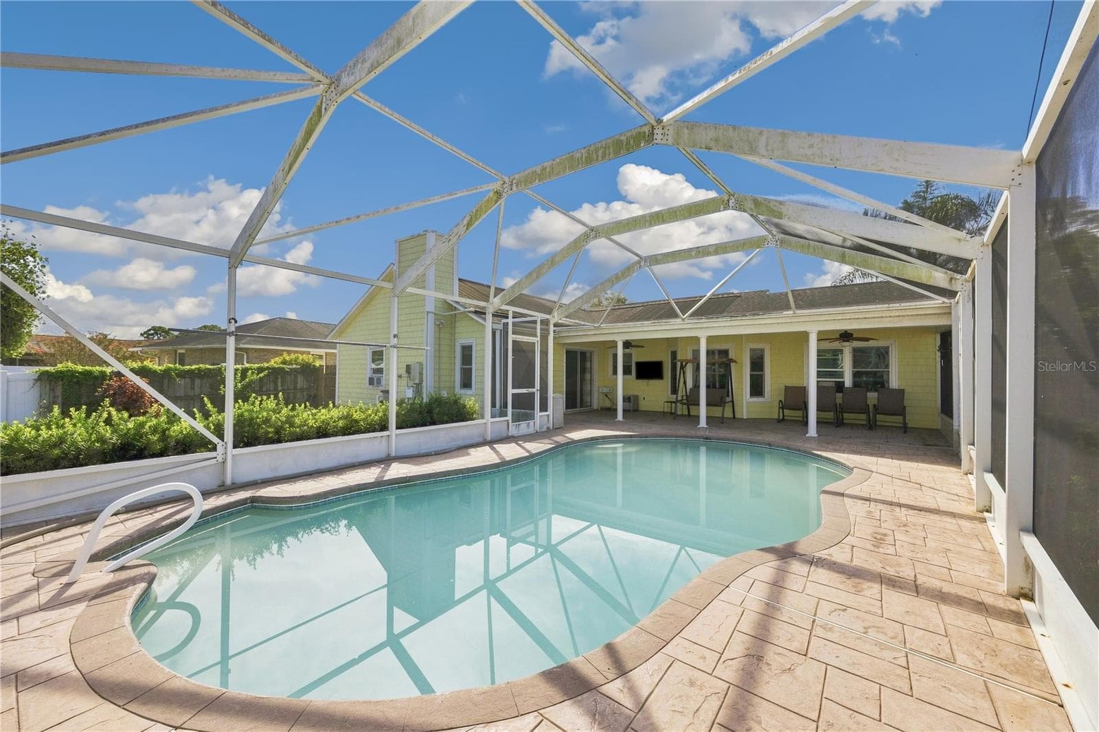 Single Family Residence at 181 HAMMOCK RD SE, PALM BAY, photo 21 of 32