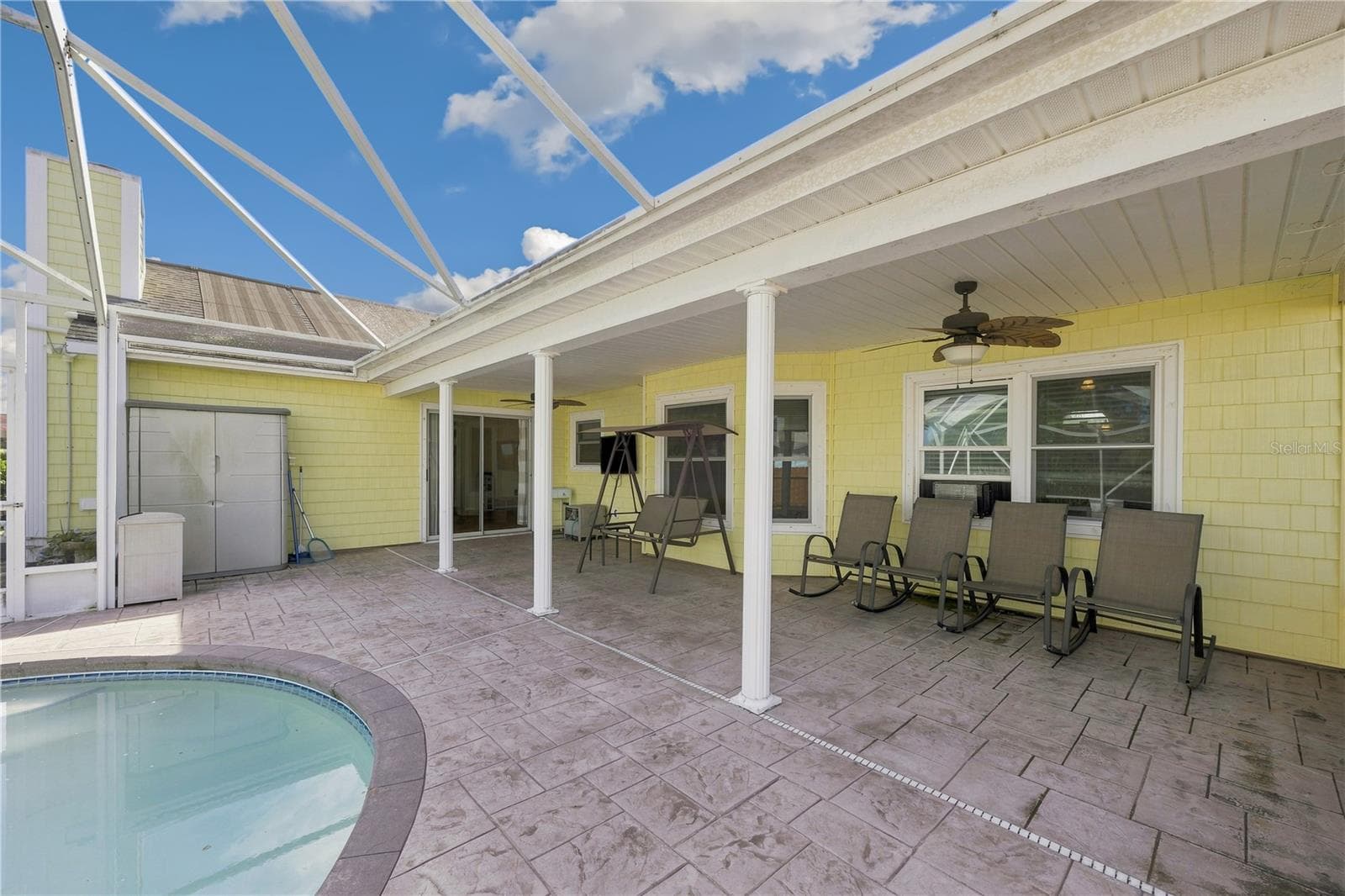 Single Family Residence at 181 HAMMOCK RD SE, PALM BAY, photo 23 of 32