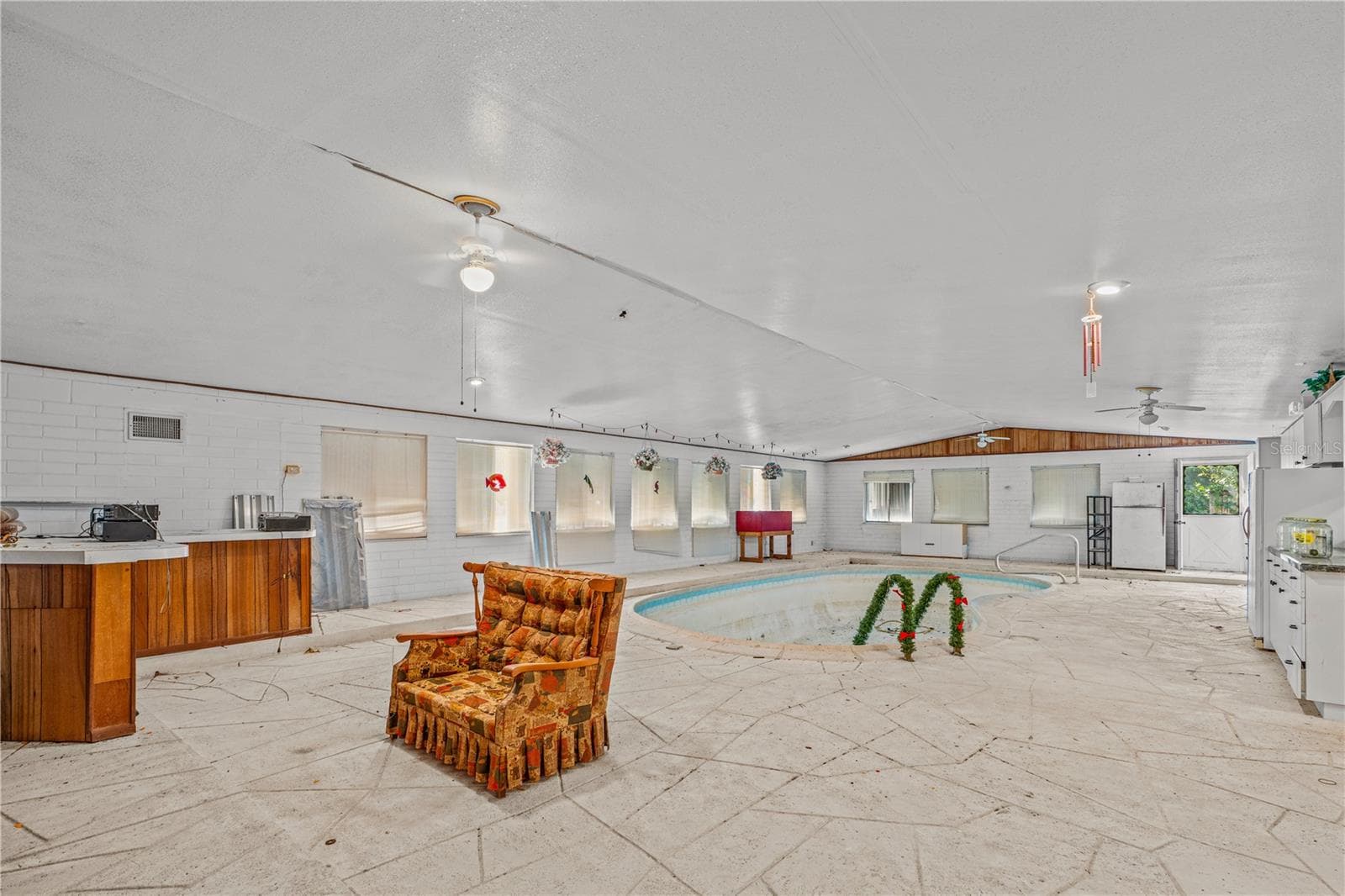 Single Family Residence at 2005 SAXON DR, NEW SMYRNA BEACH, photo 19 of 43