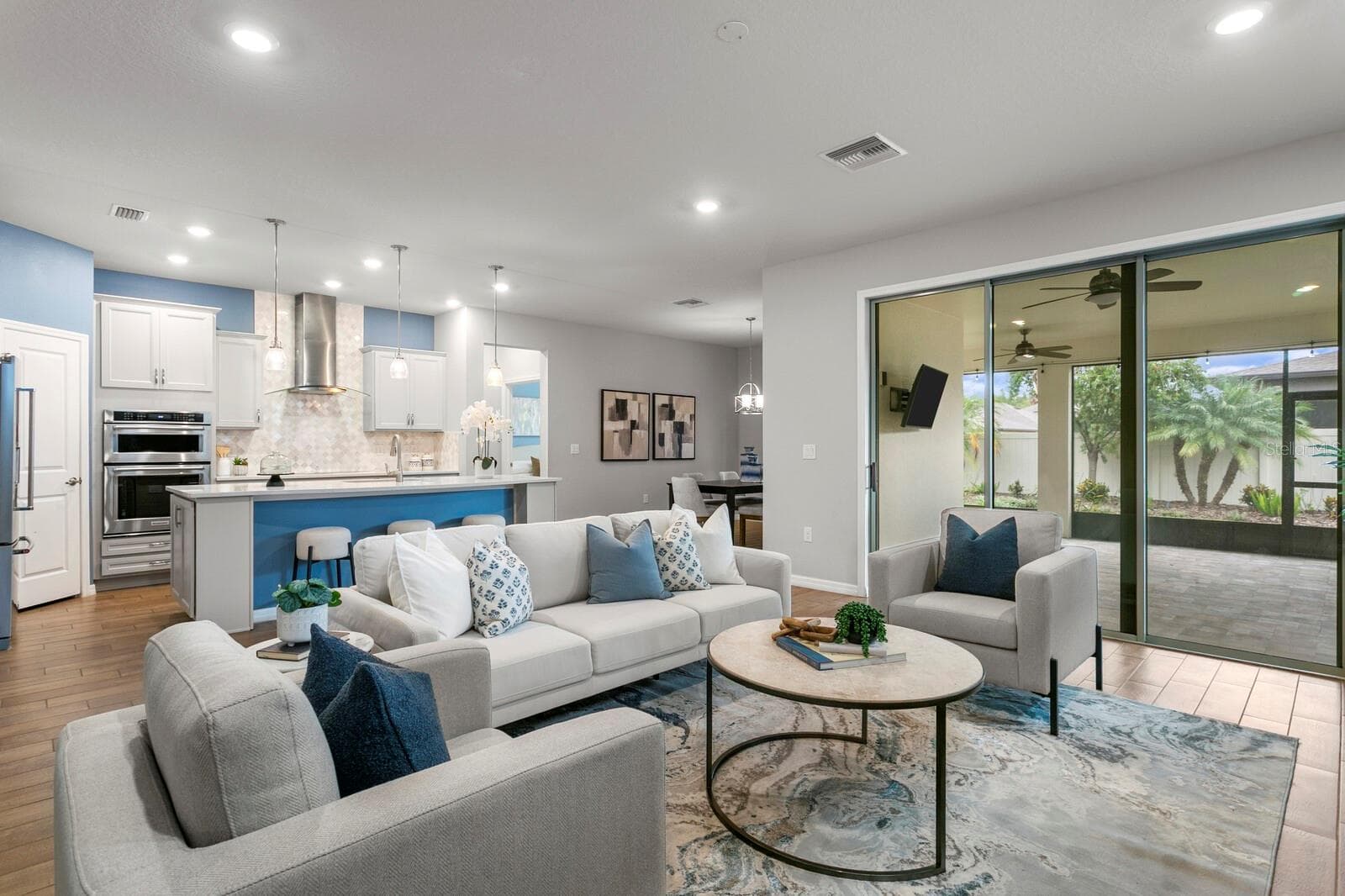 Open-concept living - 18908 WILLOWMORE CEDAR DR, LUTZ