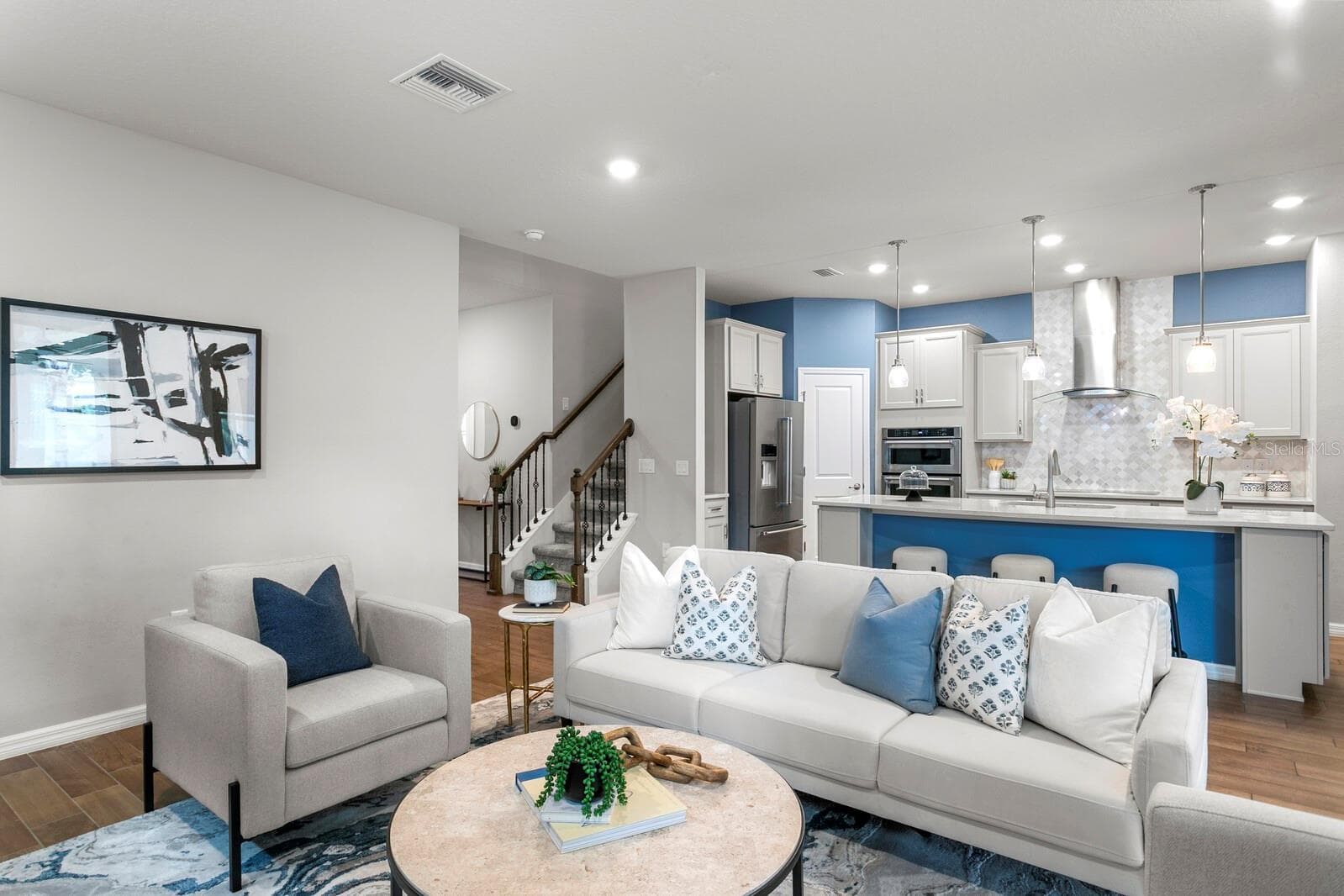 Great space for entertaining - 18908 WILLOWMORE CEDAR DR, LUTZ