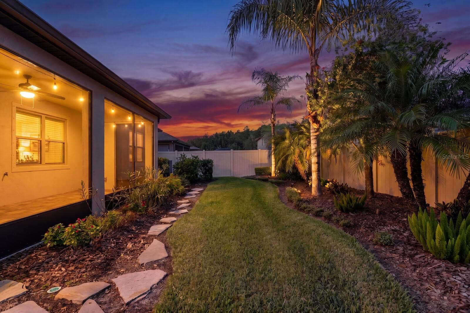 Sunset views - 18908 WILLOWMORE CEDAR DR, LUTZ