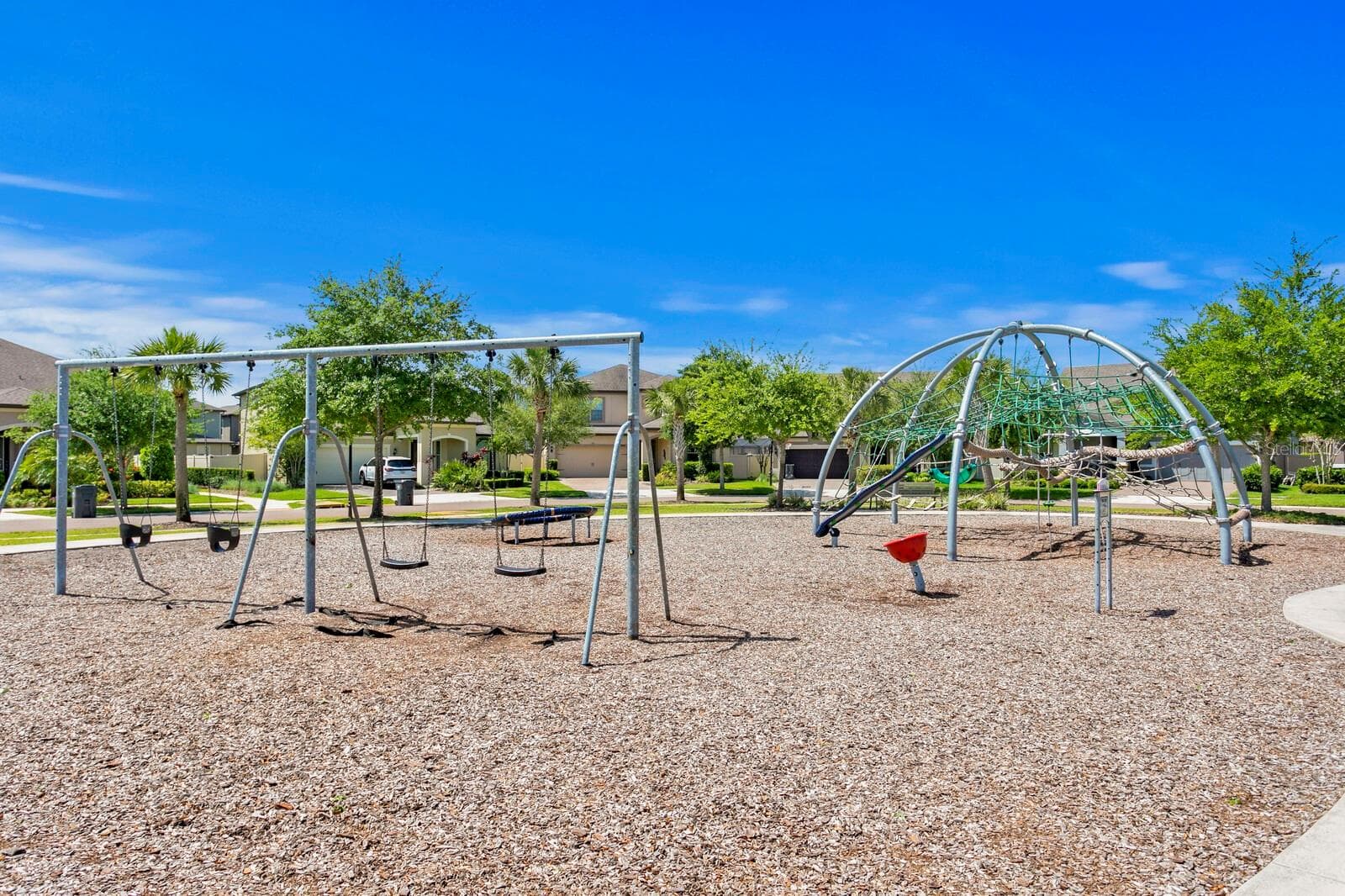 Community playground - 18908 WILLOWMORE CEDAR DR, LUTZ