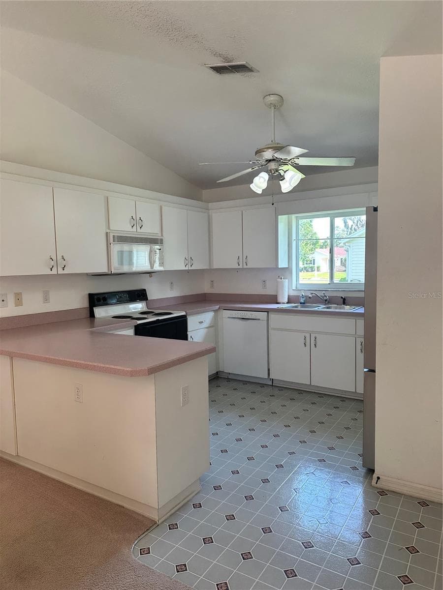 Single Family Residence at 13780 SW 115TH CIR, DUNNELLON, photo 7 of 23