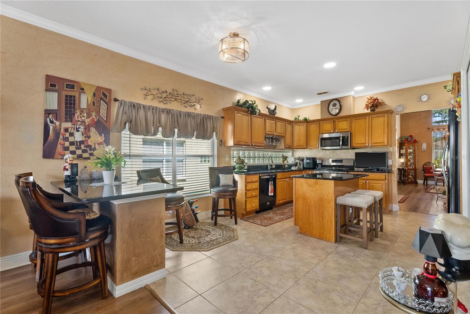Large Kitchen with center island and new secondary island/peninsula. Eat-in kitchen. - 11326 BLUE SAGE PL, LAKEWOOD RANCH