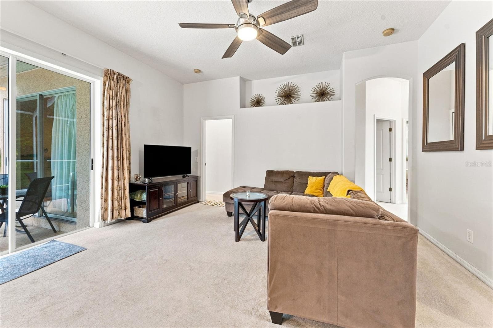 Open living space with high ceilings - 491 BRILAND ST, TARPON SPRINGS