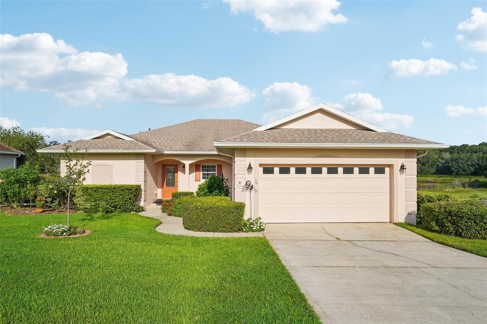81 FAIRWAY CIR