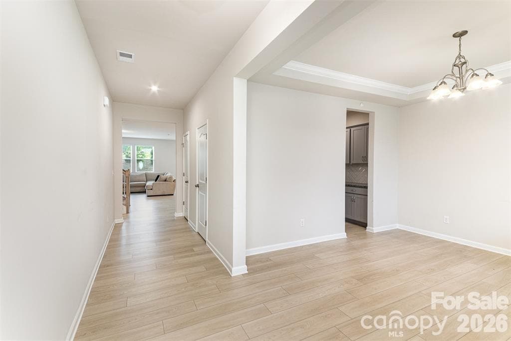 Single Family Residence at 4113 Matindale Way, Charlotte, photo 2 of 23