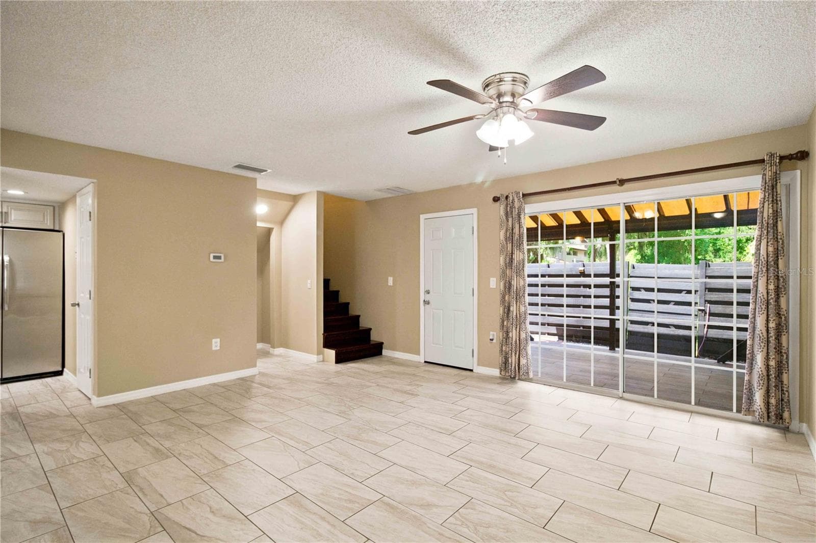 Condominium at 1006 LONGFELLOW CT, SARASOTA, photo 3 of 55