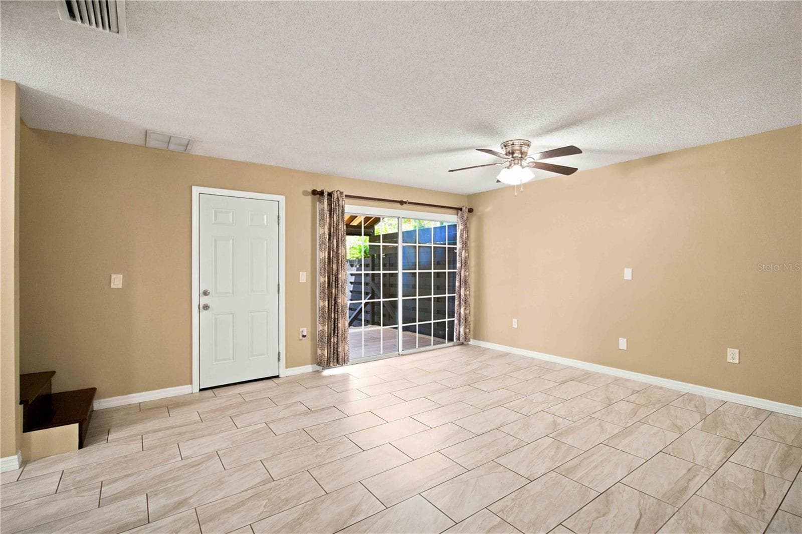 Condominium at 1006 LONGFELLOW CT, SARASOTA, photo 8 of 55