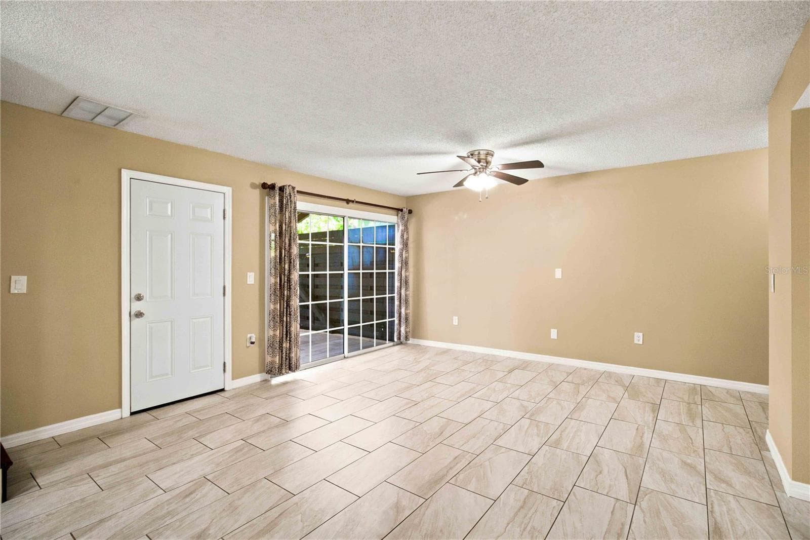 Condominium at 1006 LONGFELLOW CT, SARASOTA, photo 9 of 55