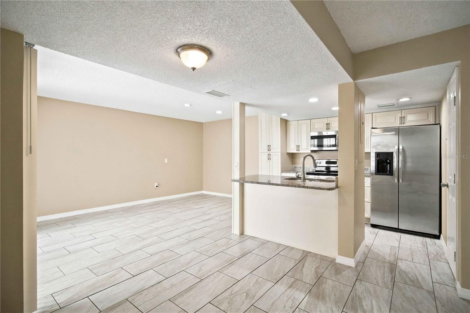 Condominium at 1006 LONGFELLOW CT, SARASOTA, photo 10 of 55