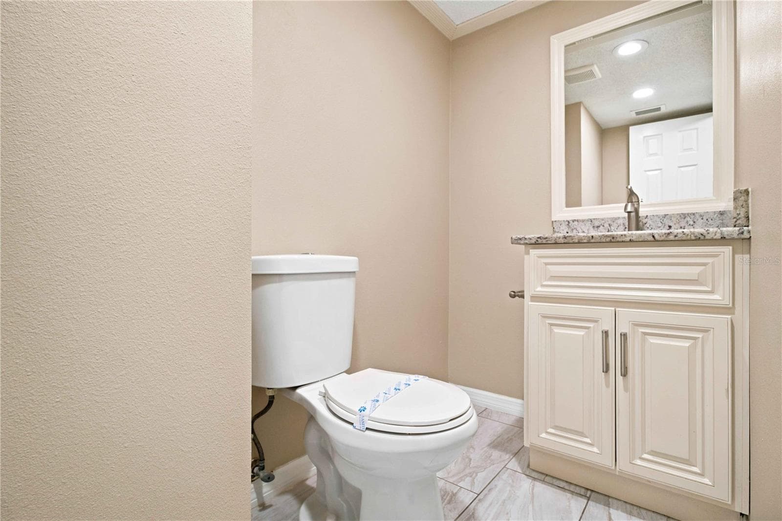 Condominium at 1006 LONGFELLOW CT, SARASOTA, photo 20 of 55