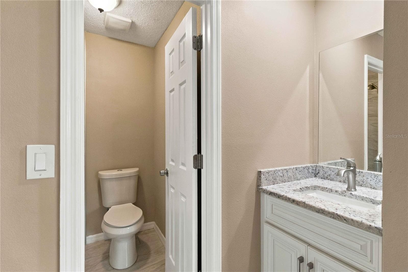 Condominium at 1006 LONGFELLOW CT, SARASOTA, photo 34 of 55