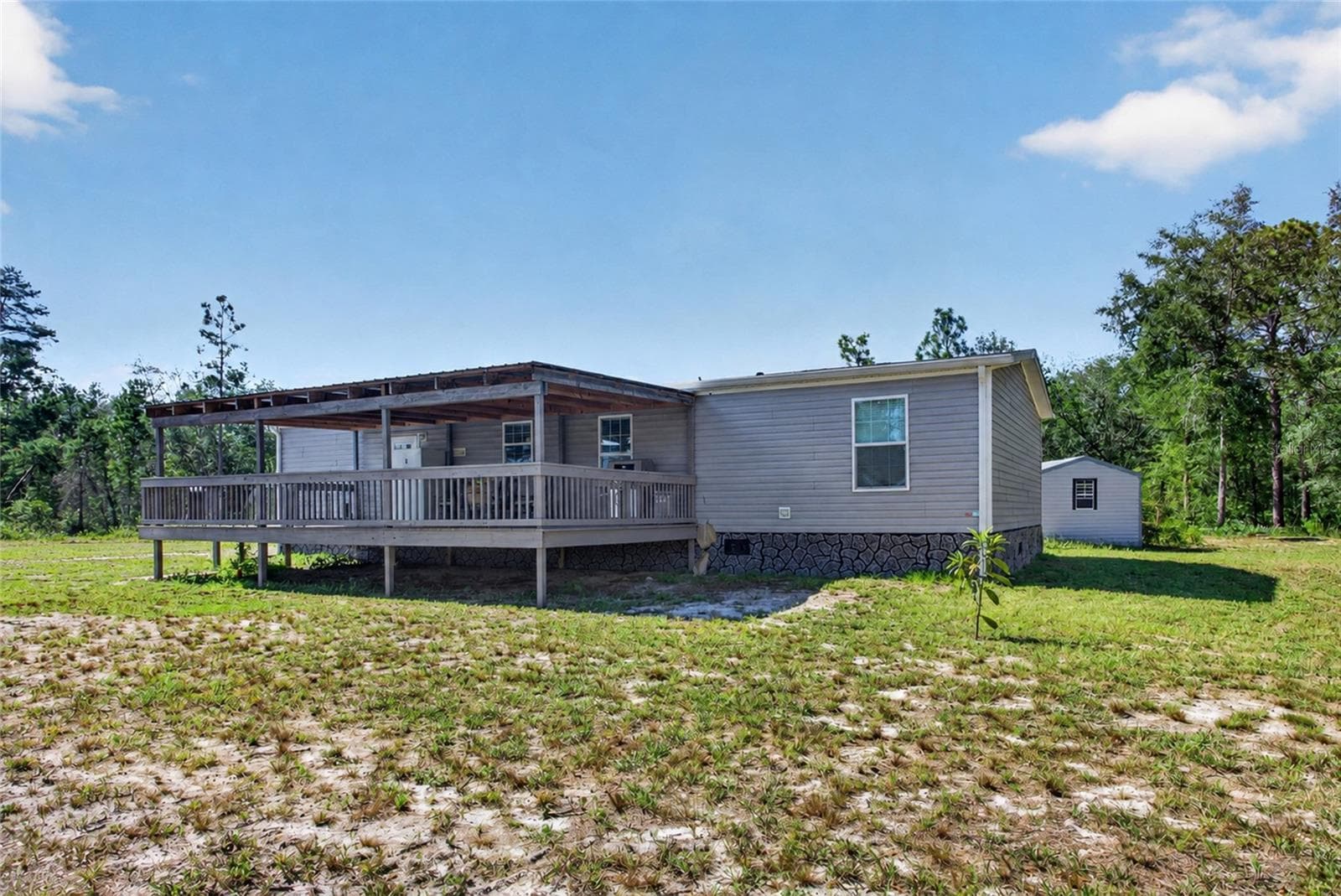 Manufactured Home at 79 NE 91ST ST, BRANFORD, photo 40 of 43
