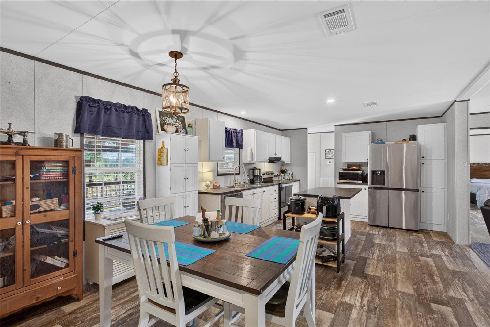 Manufactured Home at 79 NE 91ST ST, BRANFORD, photo 12 of 43