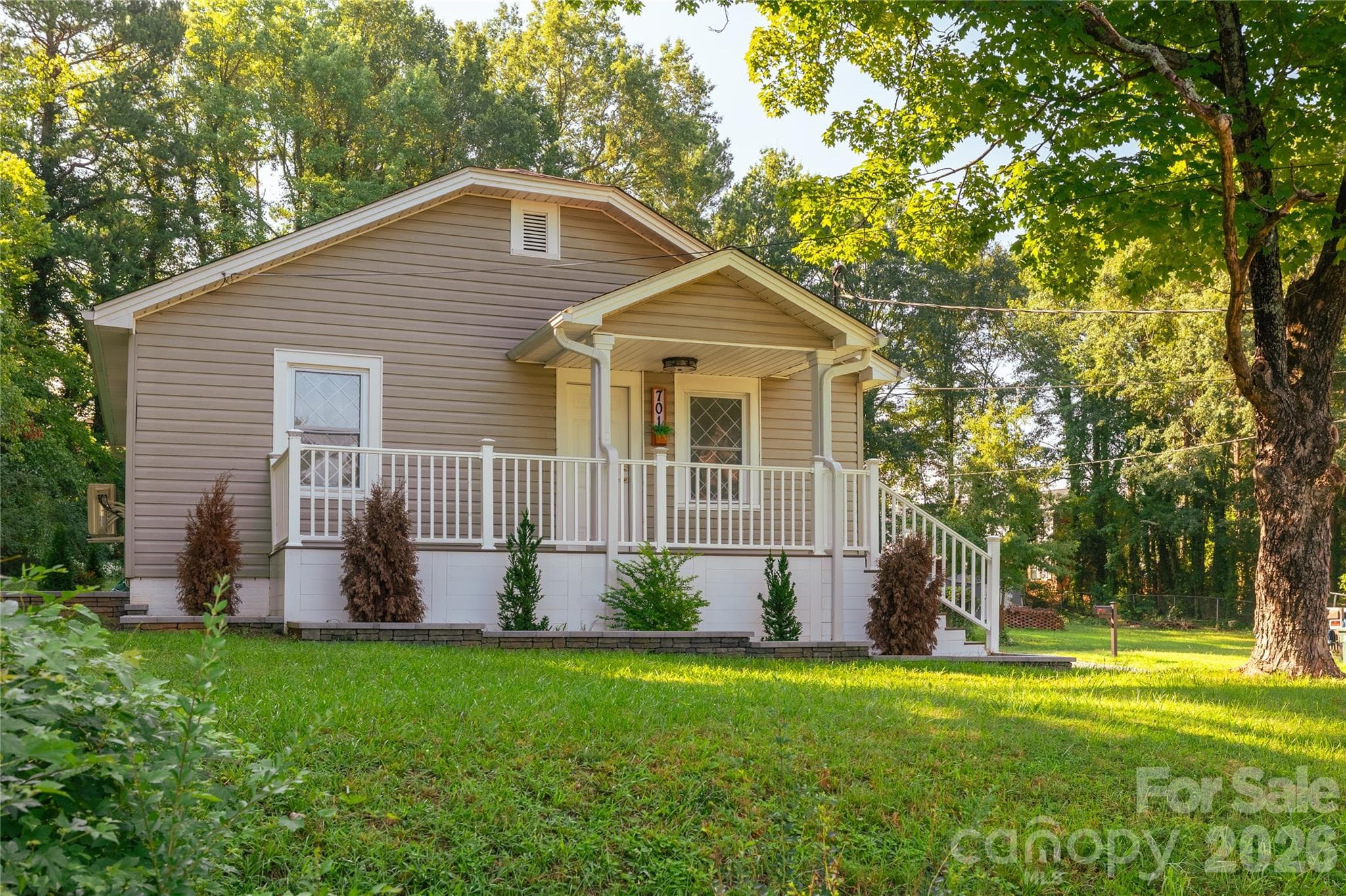 Single Family Residence at 701 Betty Street, Gastonia, photo 2 of 28